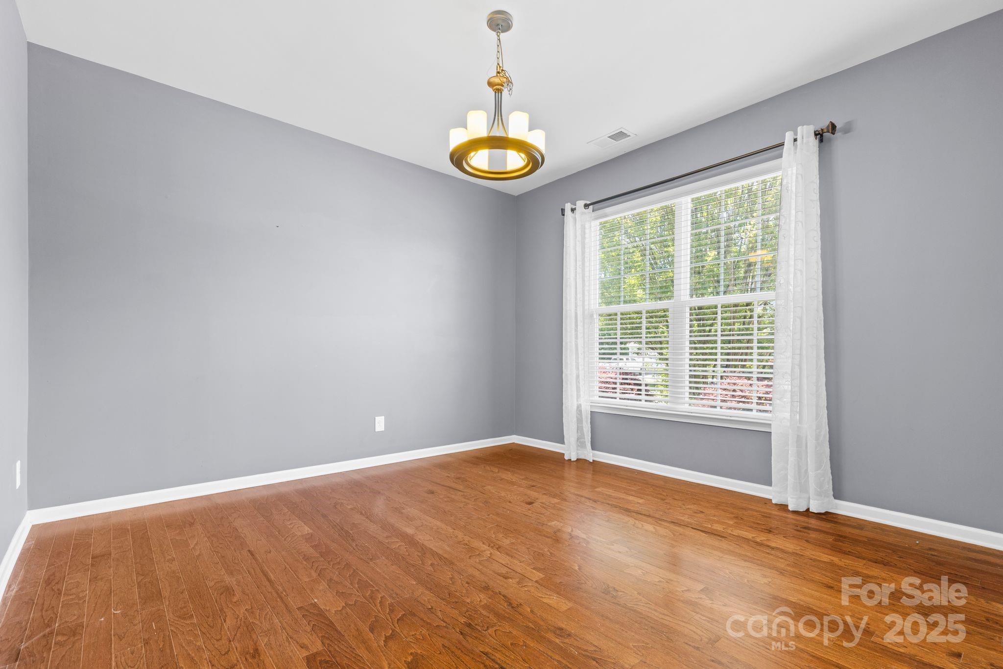 159 E Warfield Drive