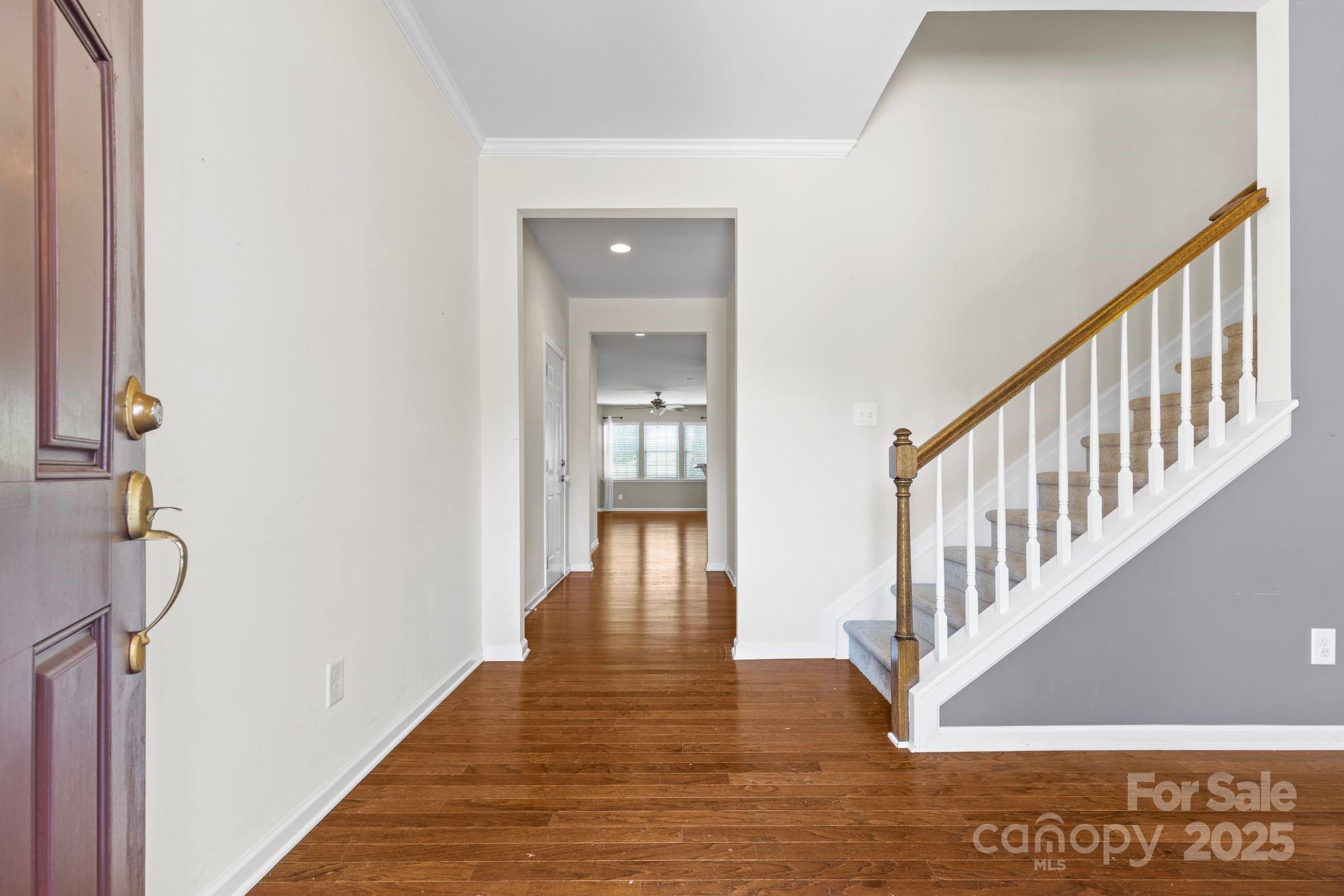 159 E Warfield Drive