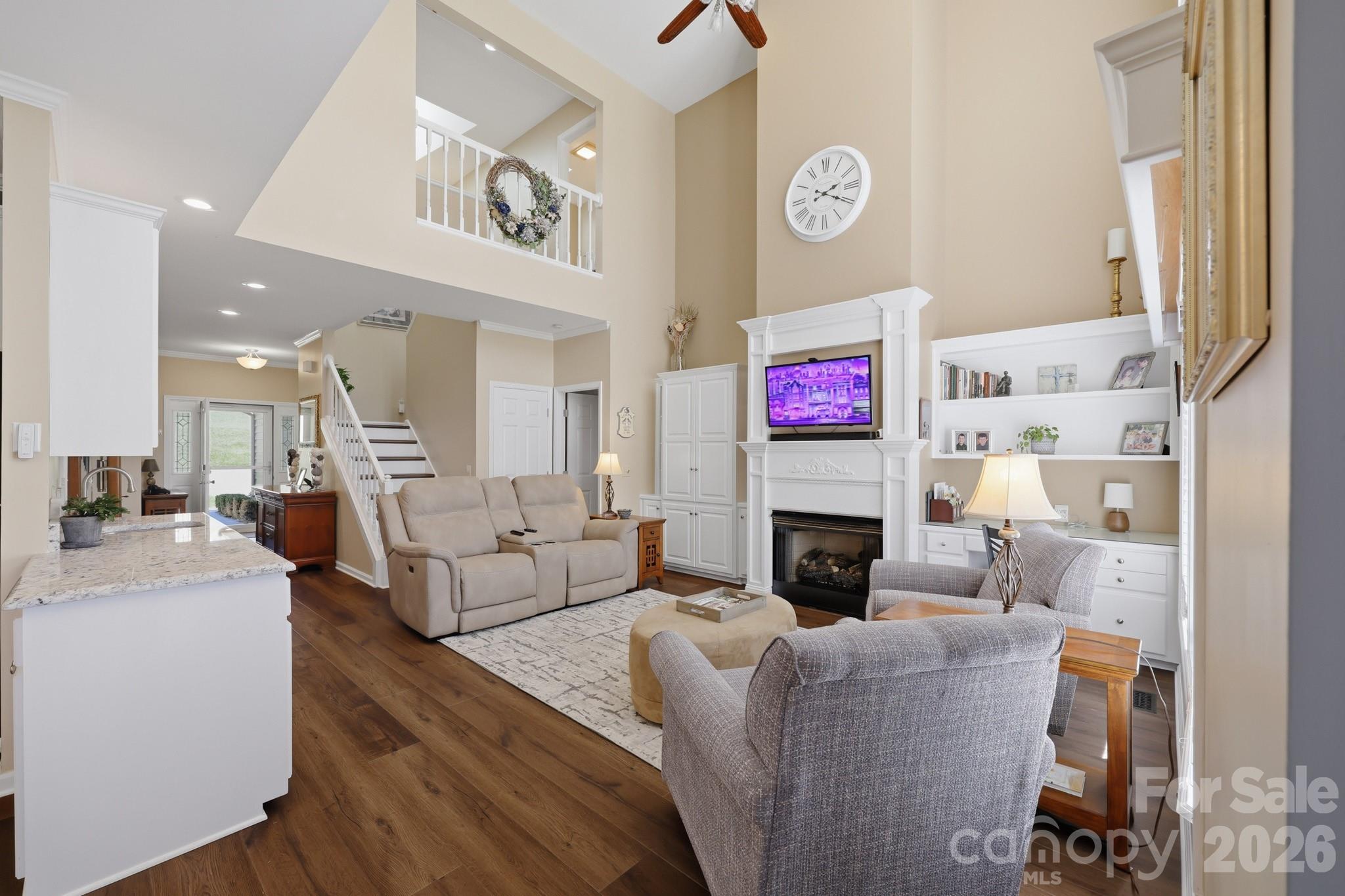 233 Lake View Place D1