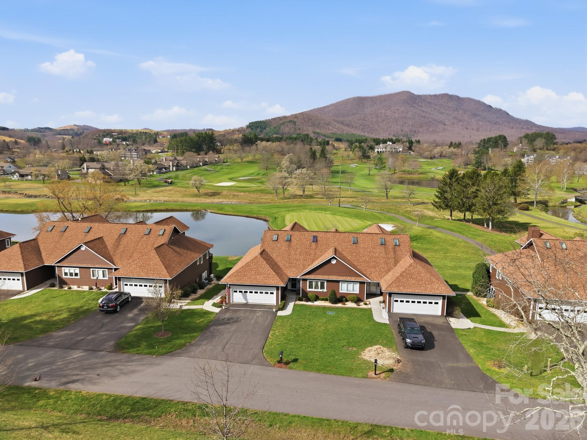 233 Lake View Place D1