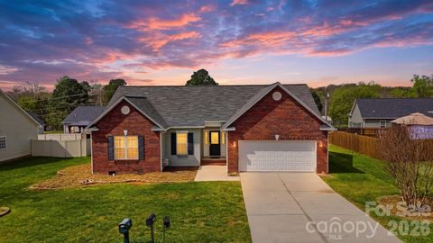 Photo of 1835 Terrain Drive NW, Conover, NC 28613 (MLS # 4385590)