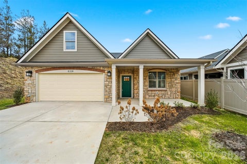Photo of 827C Wynnshire Drive #66, Hickory, NC 28601 (MLS # 4418922)