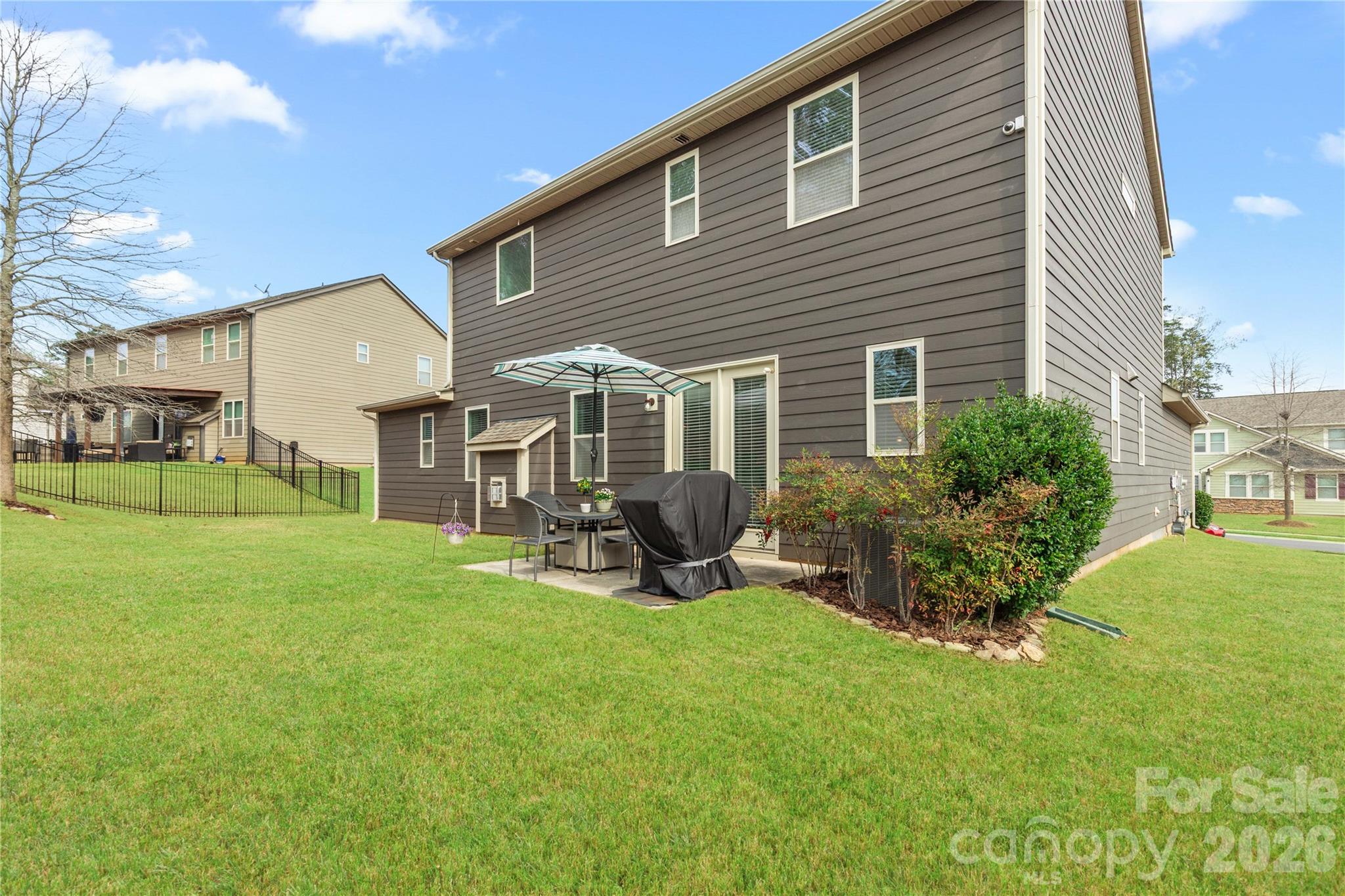 Lake Crest - Residential