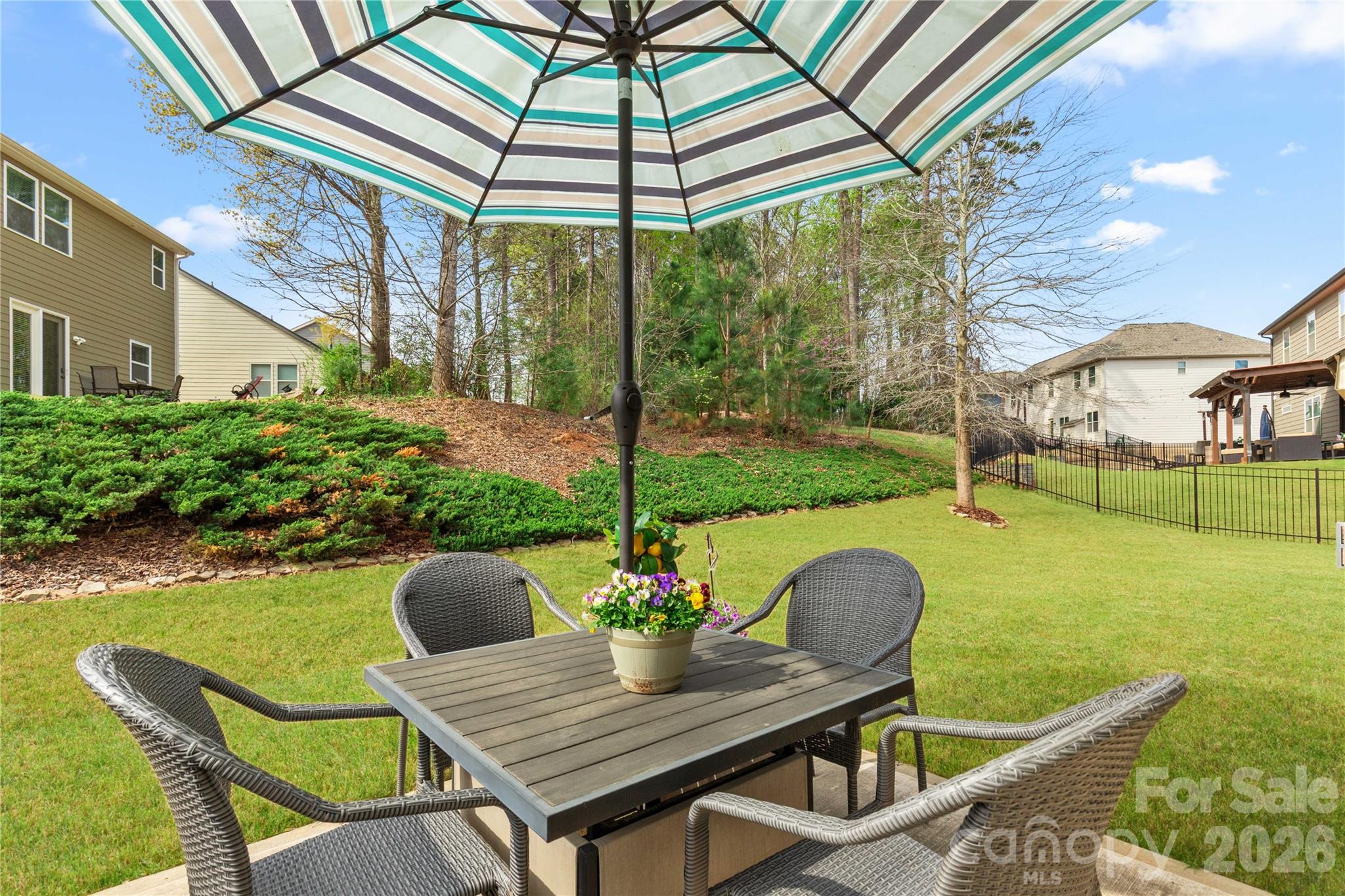 Lake Crest - Residential