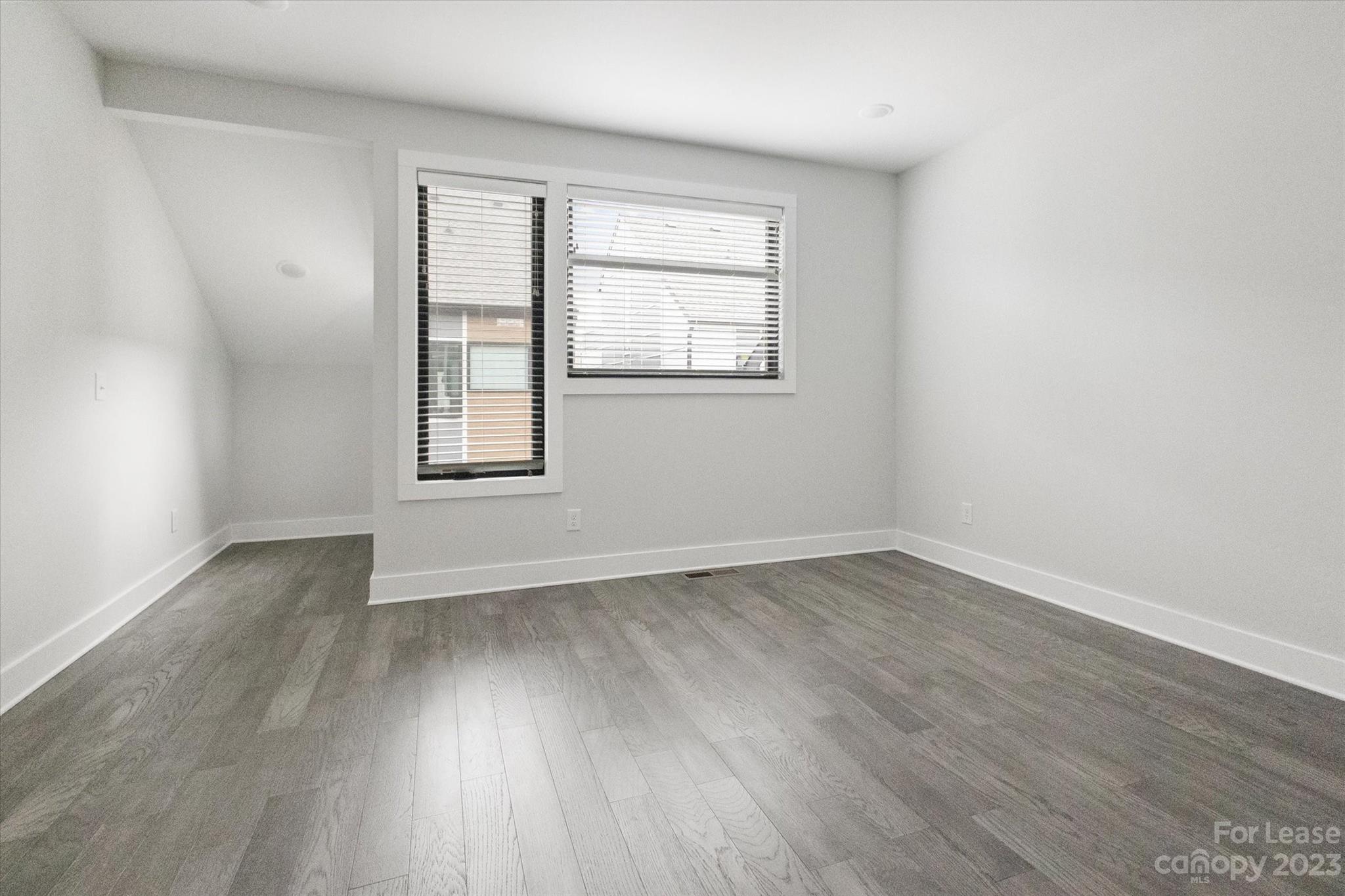 Altura Southend - Residential Lease