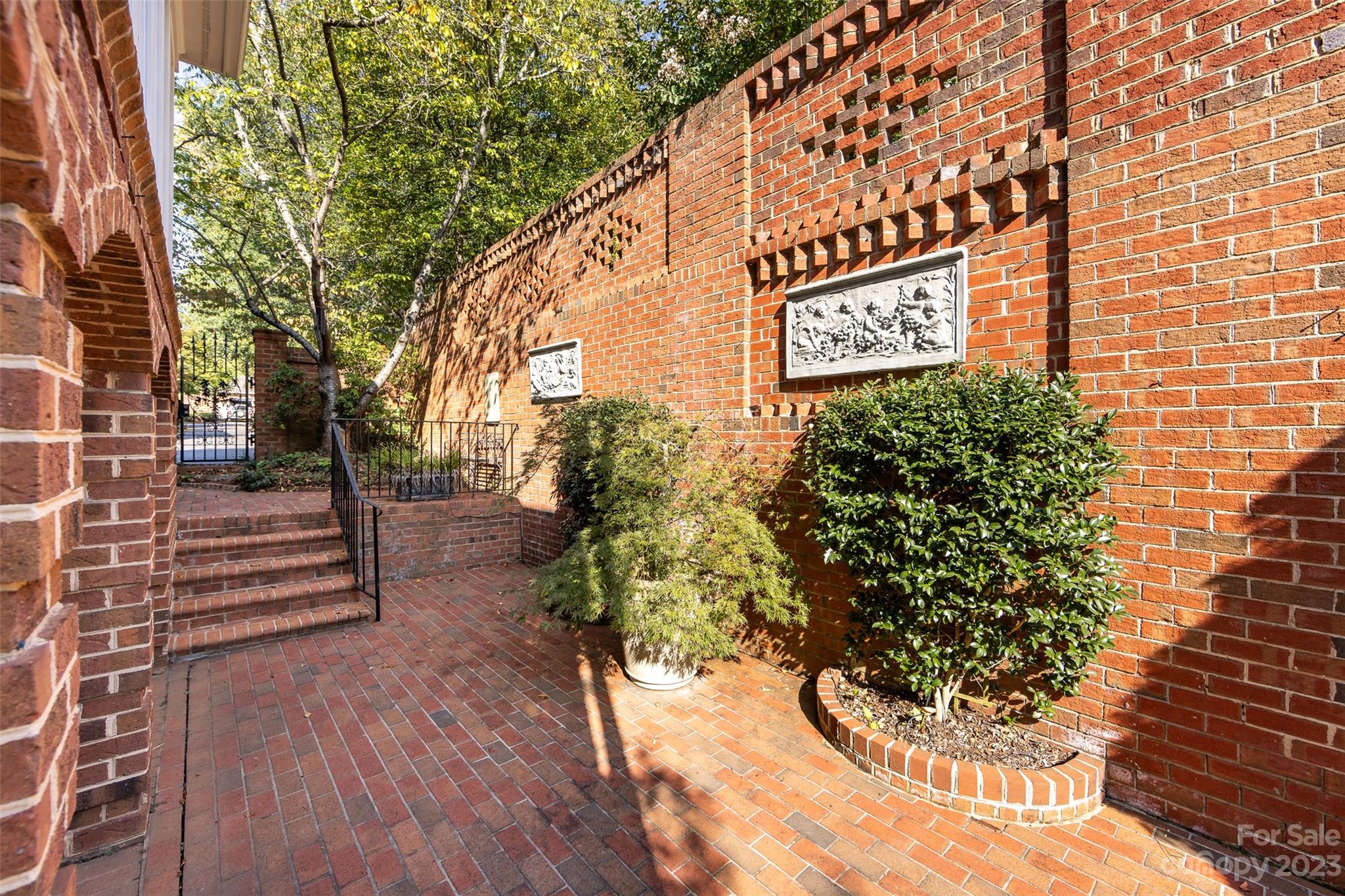 Myers Park - Residential