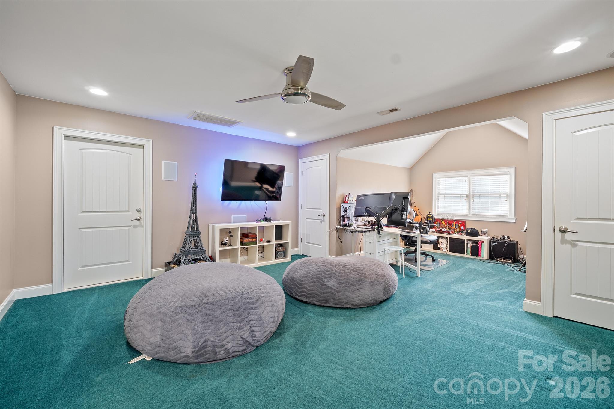 Holiday Harbor - Residential