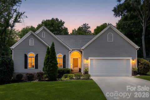 Photo of 21012 Entrada Drive, Cornelius, NC 28031 (MLS # 4382641)