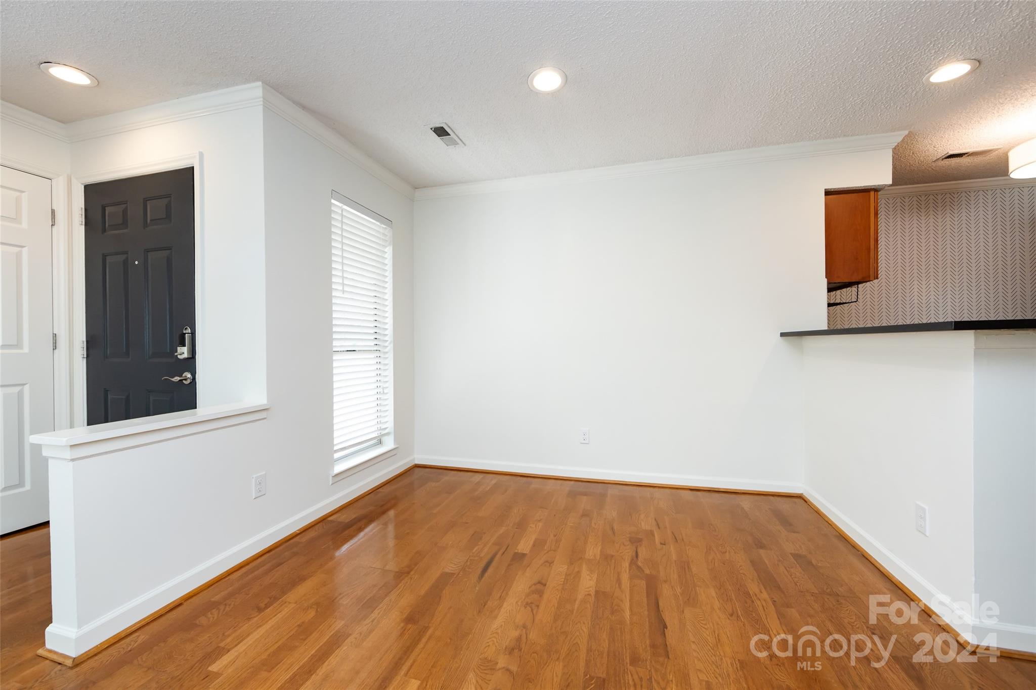 Elizabeth - Residential