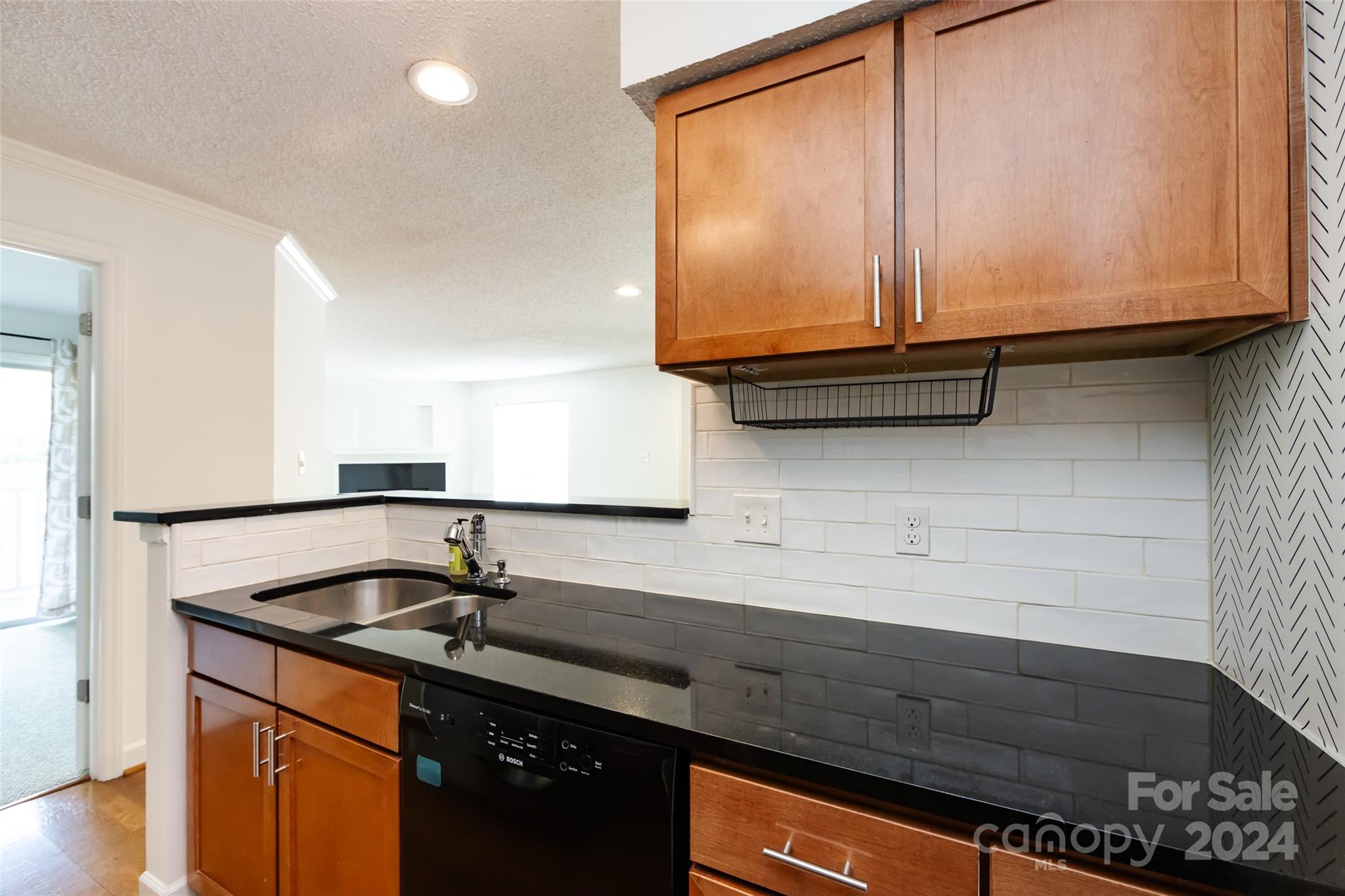 Elizabeth - Residential