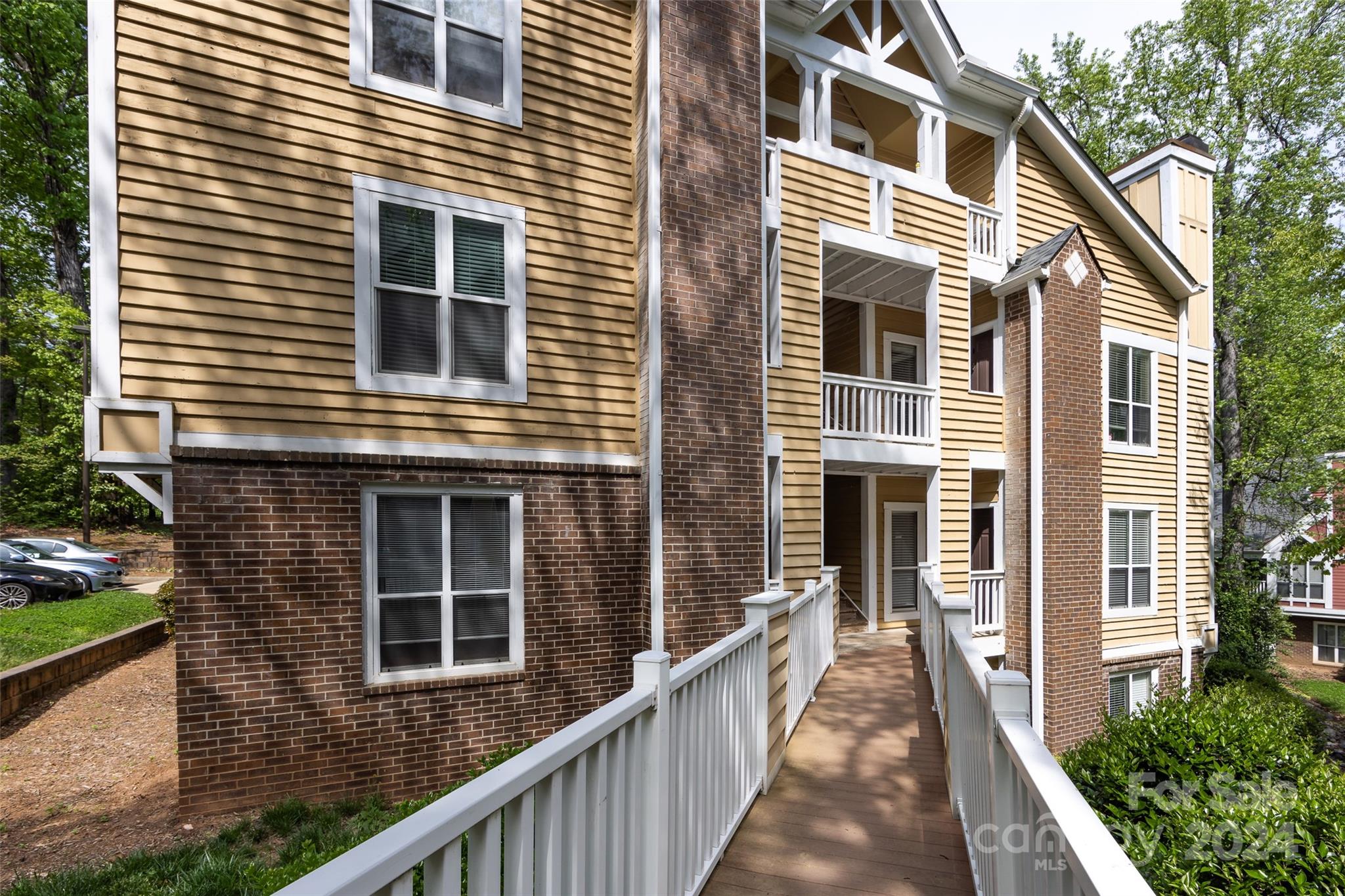 Elizabeth - Residential