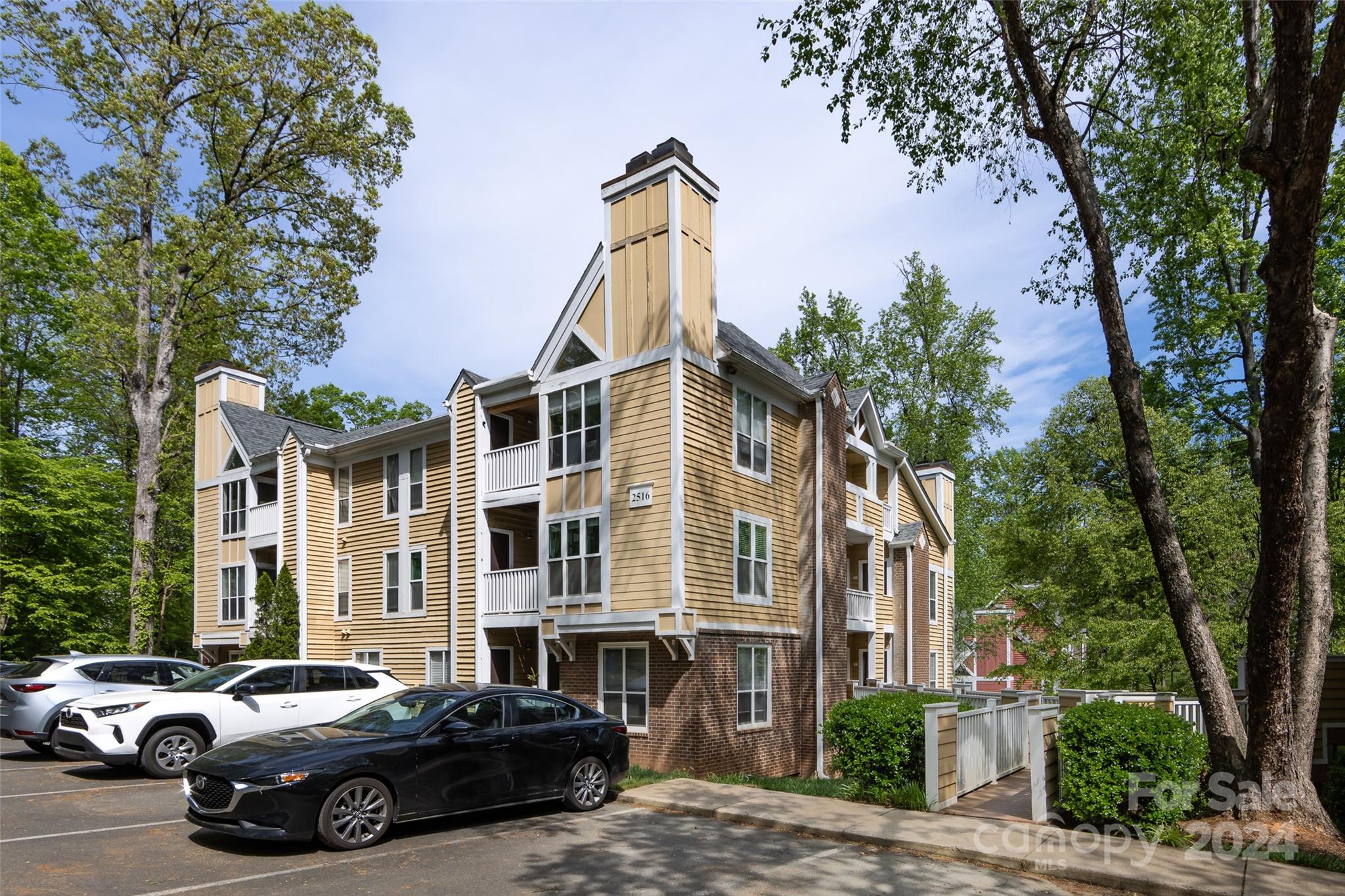 Elizabeth - Residential