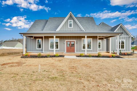 Photo of 1091 Stonegate Drive, Salisbury, NC 28147 (MLS # 4327338)