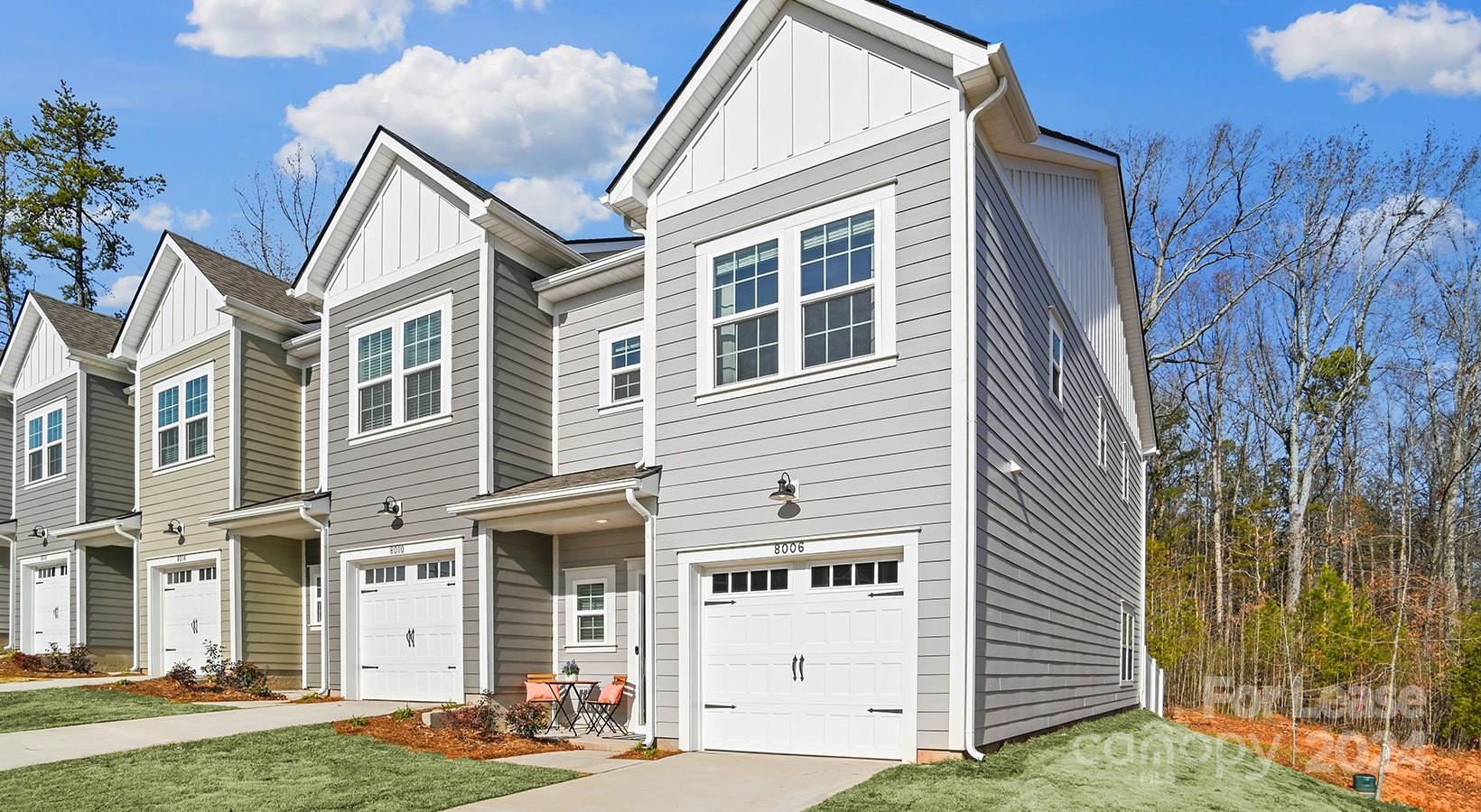Charlotte, North Carolina 28216, United States, 4 Bedrooms Bedrooms, ,3 BathroomsBathrooms,Residential,Active,54167