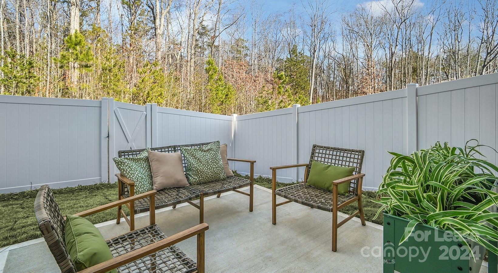 Charlotte, North Carolina 28216, United States, 4 Bedrooms Bedrooms, ,3 BathroomsBathrooms,Residential,Active,54167