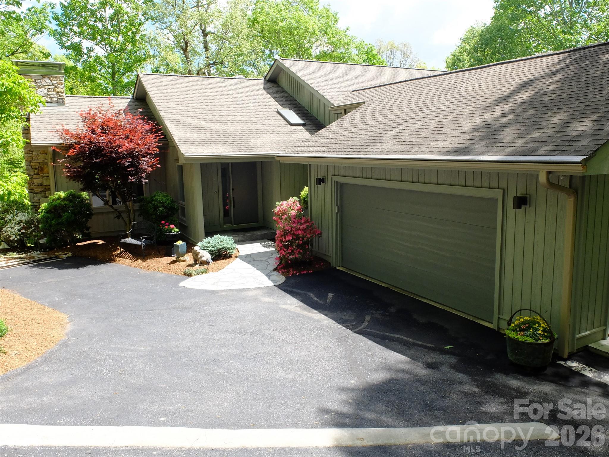 258 DALHOUSIE Court