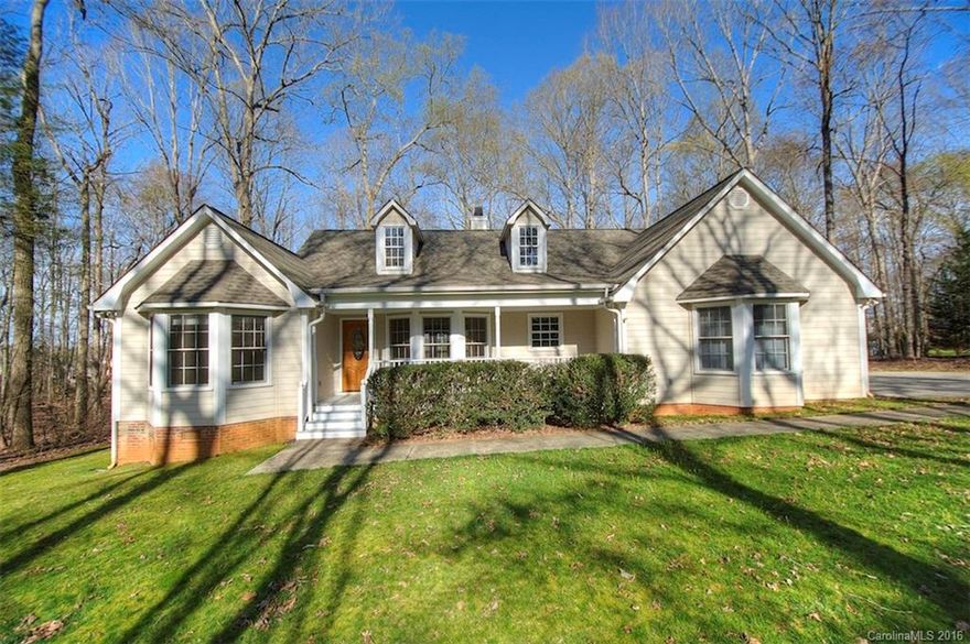 Beautiful 4BR/2BA ranch home on 1.02 acres of land in Union County! Situated in the quiet Oak Hill Plantation neighborhood near Wesley Chapel. Split bedroom floorplan with Master Retreat plus 3 additional bedrooms. Spacious family room features vaulted ceilings, fireplace, abundant lighting and access to all main areas of the home. Formal dining off kitchen. Side entry garage, oversized deck overlooking the wooded and private back yard. Move in ready home with clean neutral finishes.