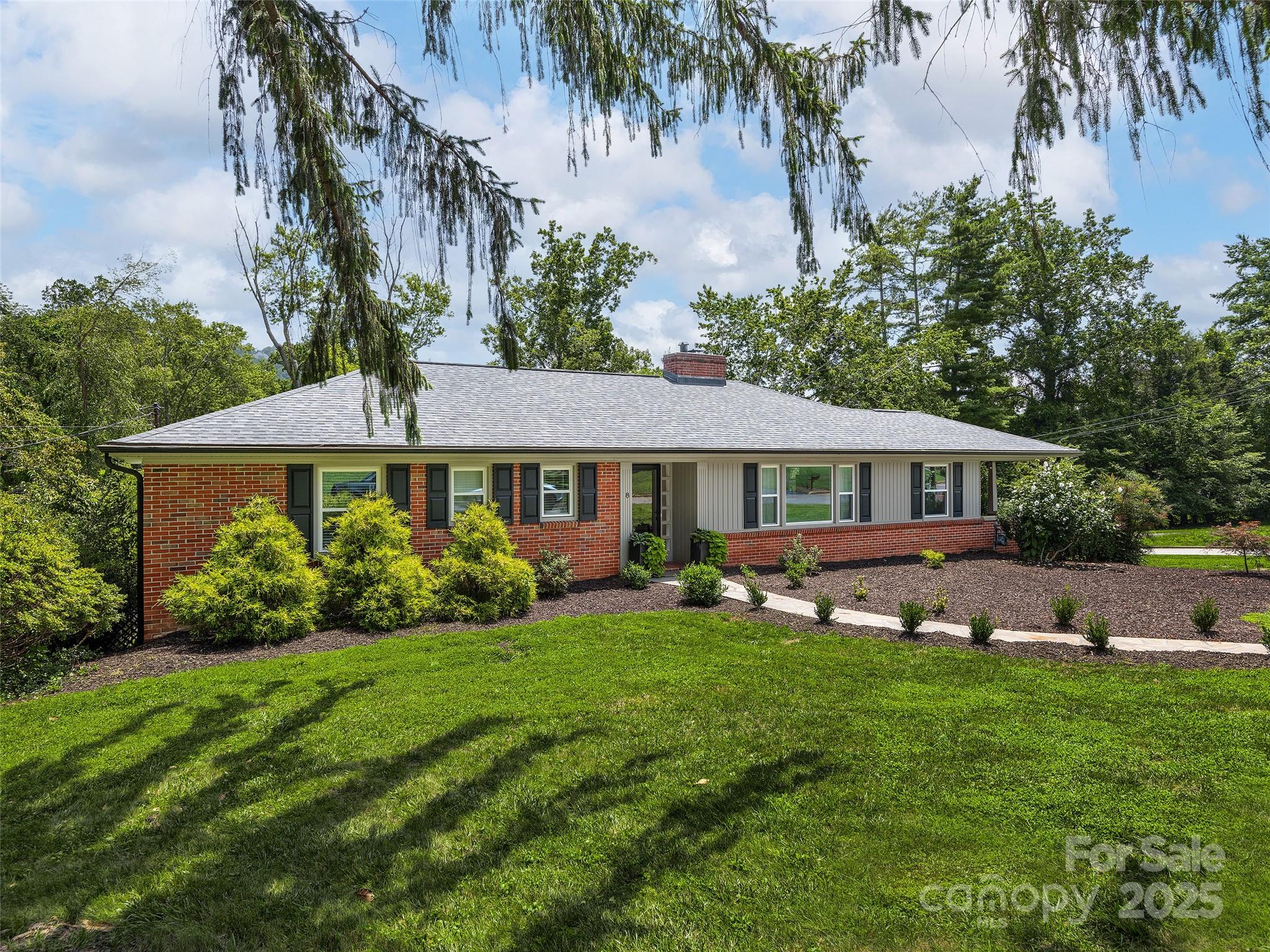 8 Bevlyn Drive