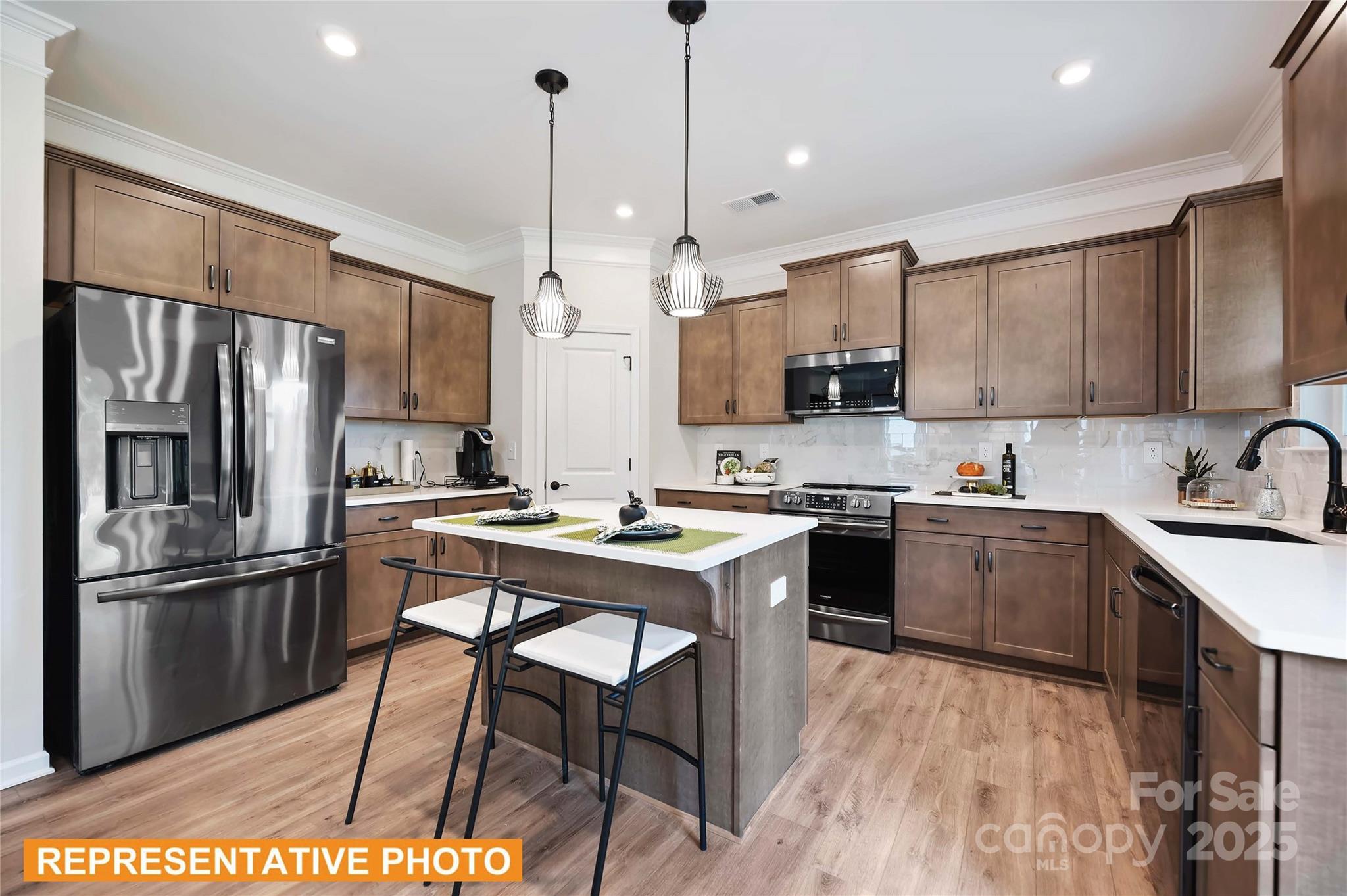 529 Hullview Vista
