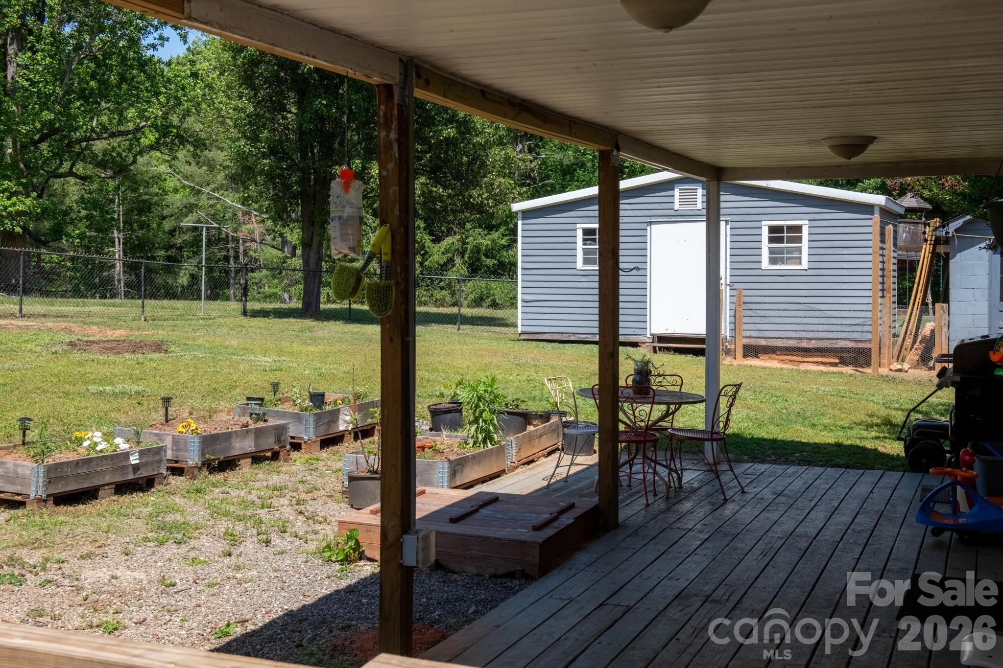 828 Jamestown Road