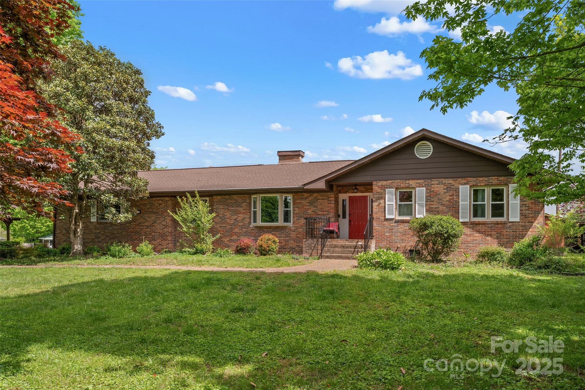 196 Broadview Circle