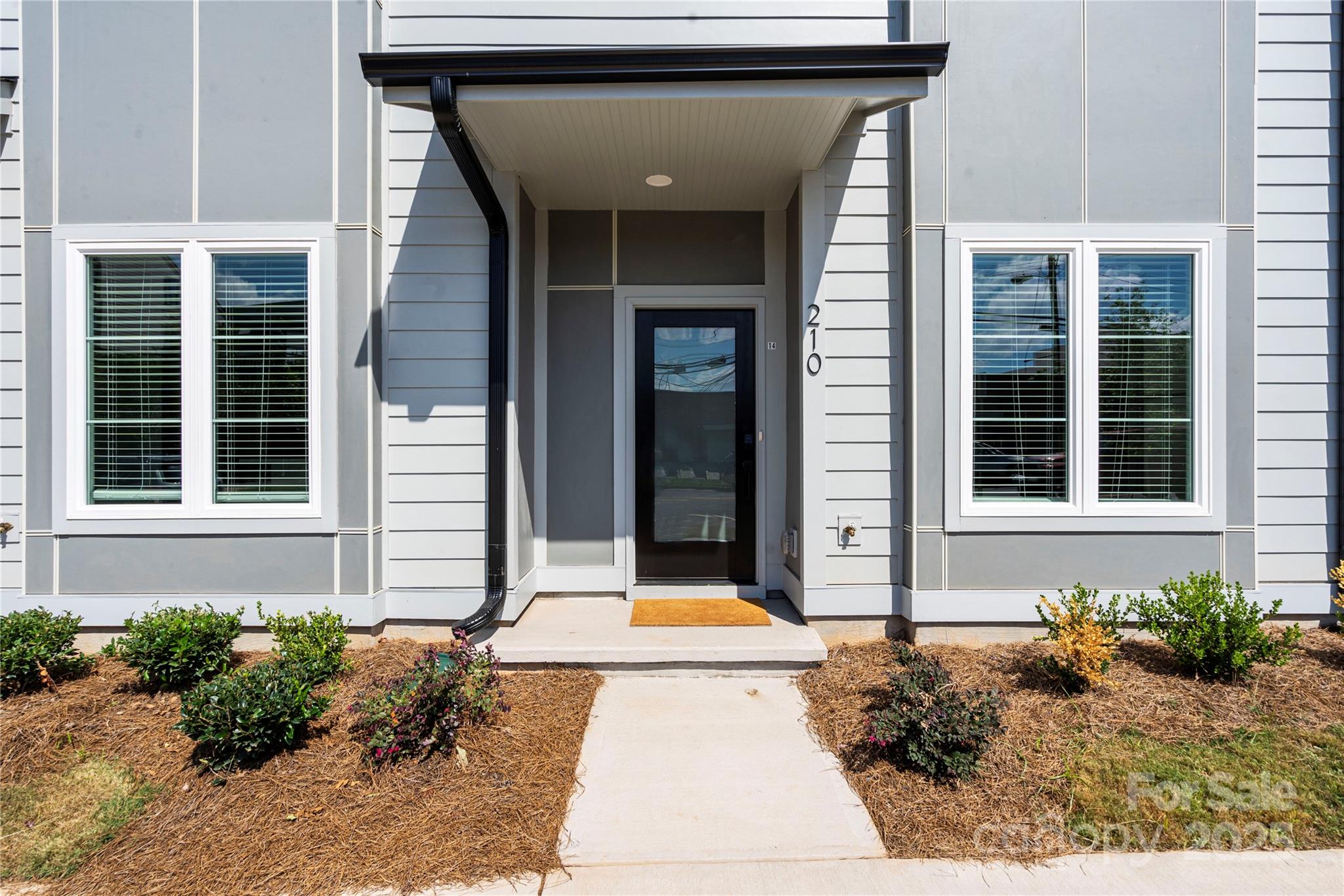 210 Freeland Lane
