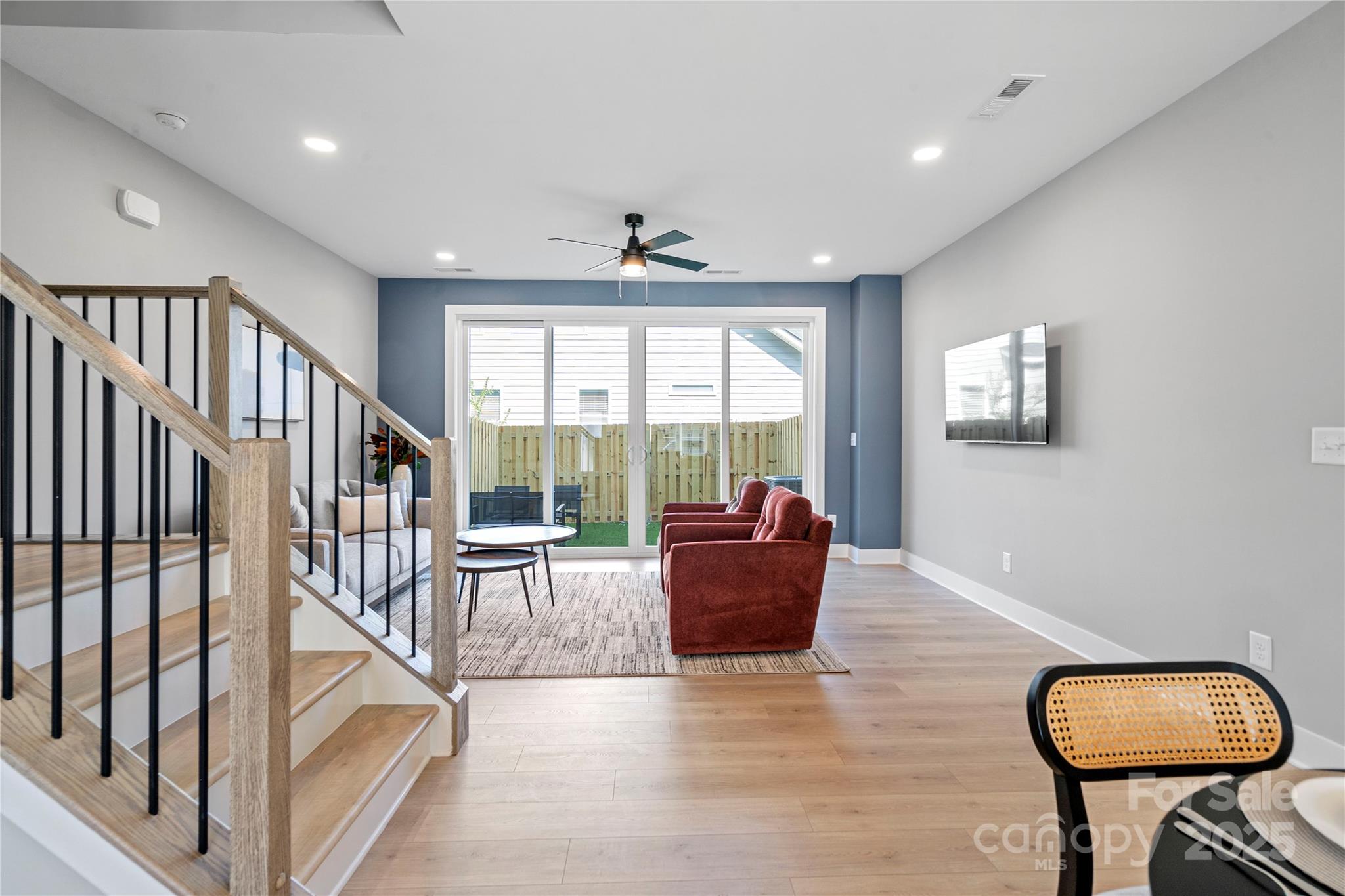 Charlotte, North Carolina 28217, United States, 3 Bedrooms Bedrooms, ,4 BathroomsBathrooms,Residential,Active,80032