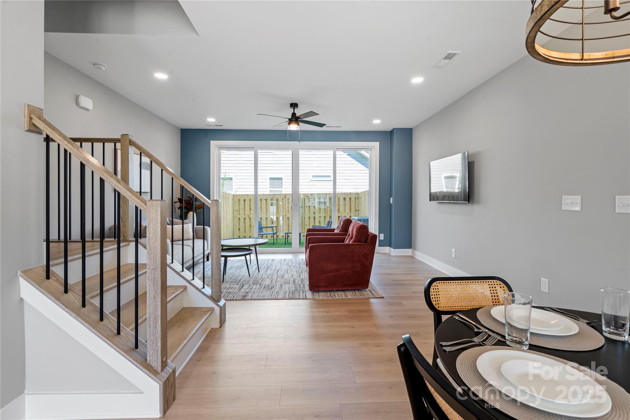 Charlotte, North Carolina 28217, United States, 3 Bedrooms Bedrooms, ,4 BathroomsBathrooms,Residential,Active,80032