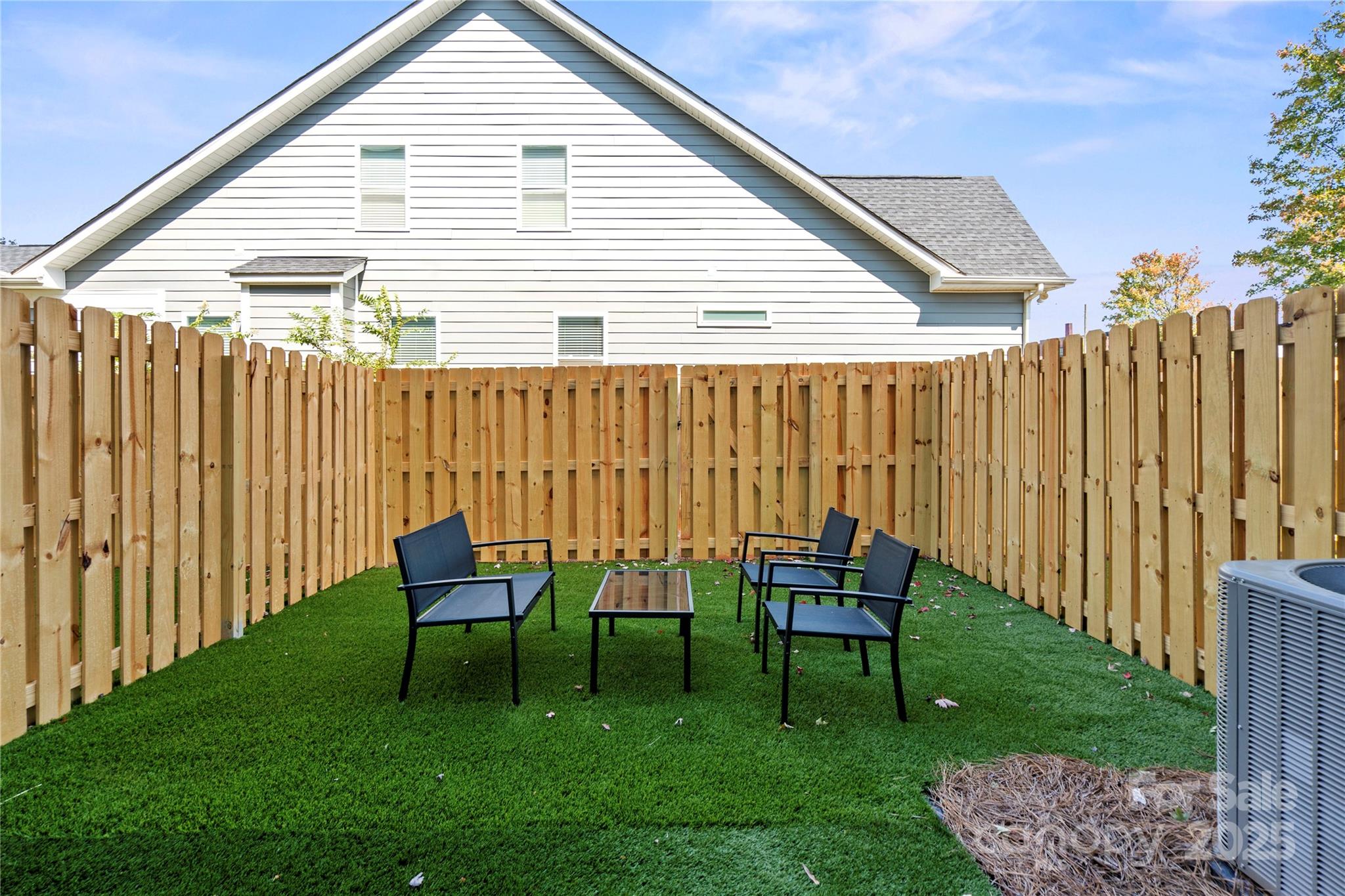 Charlotte, North Carolina 28217, United States, 3 Bedrooms Bedrooms, ,4 BathroomsBathrooms,Residential,Active,80032