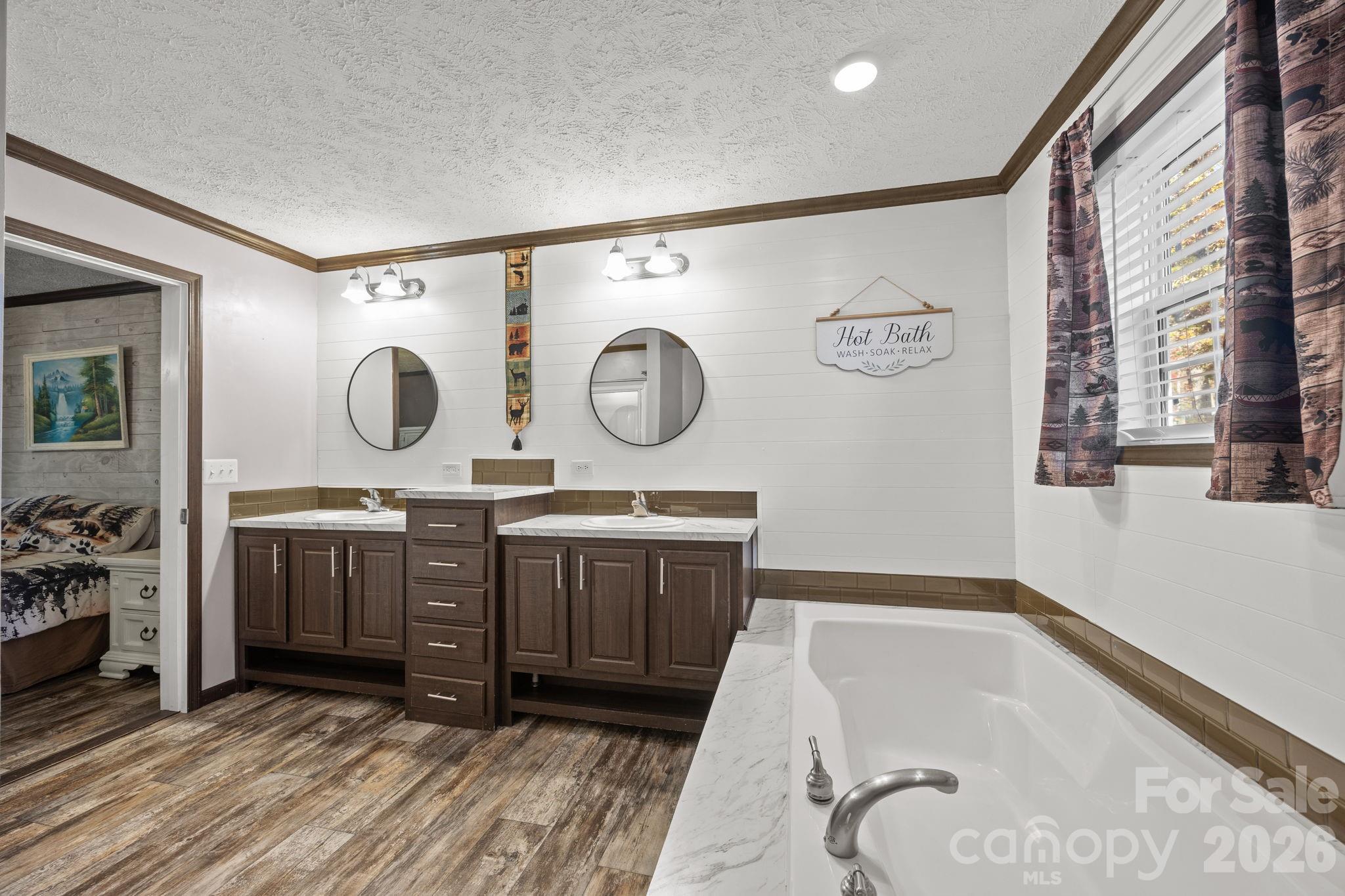 Pineywood Estates - Residential