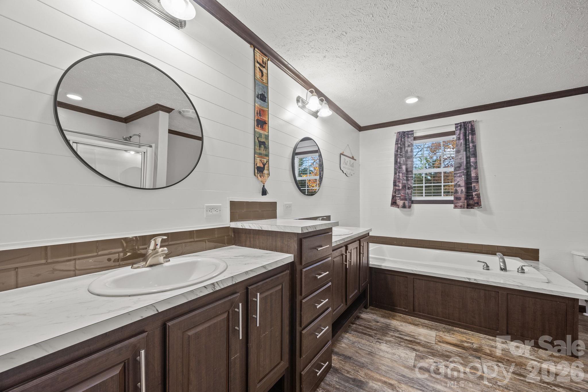 Pineywood Estates - Residential