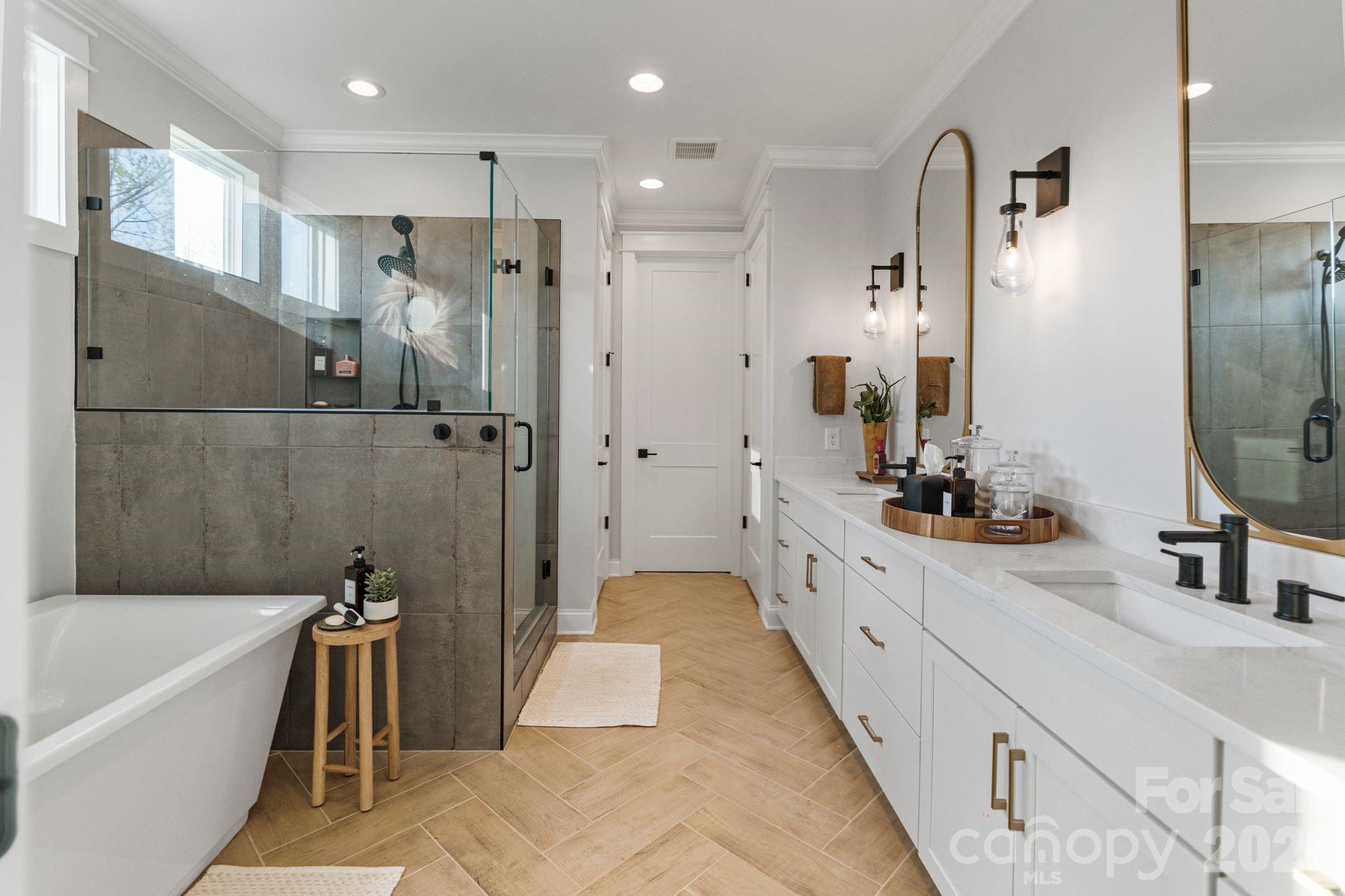 Amara Chase - Residential