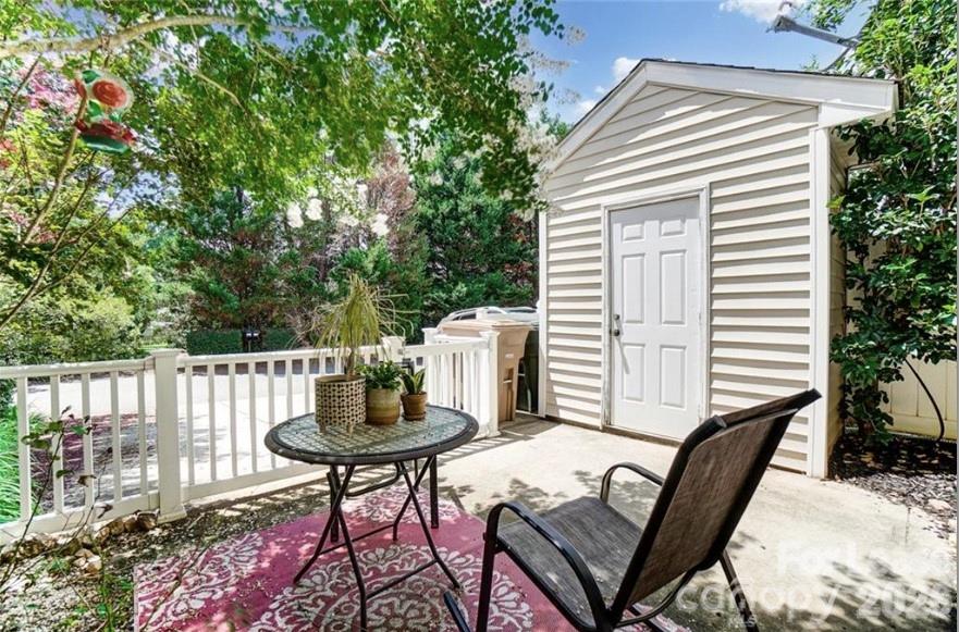 4102 Christine Lane E