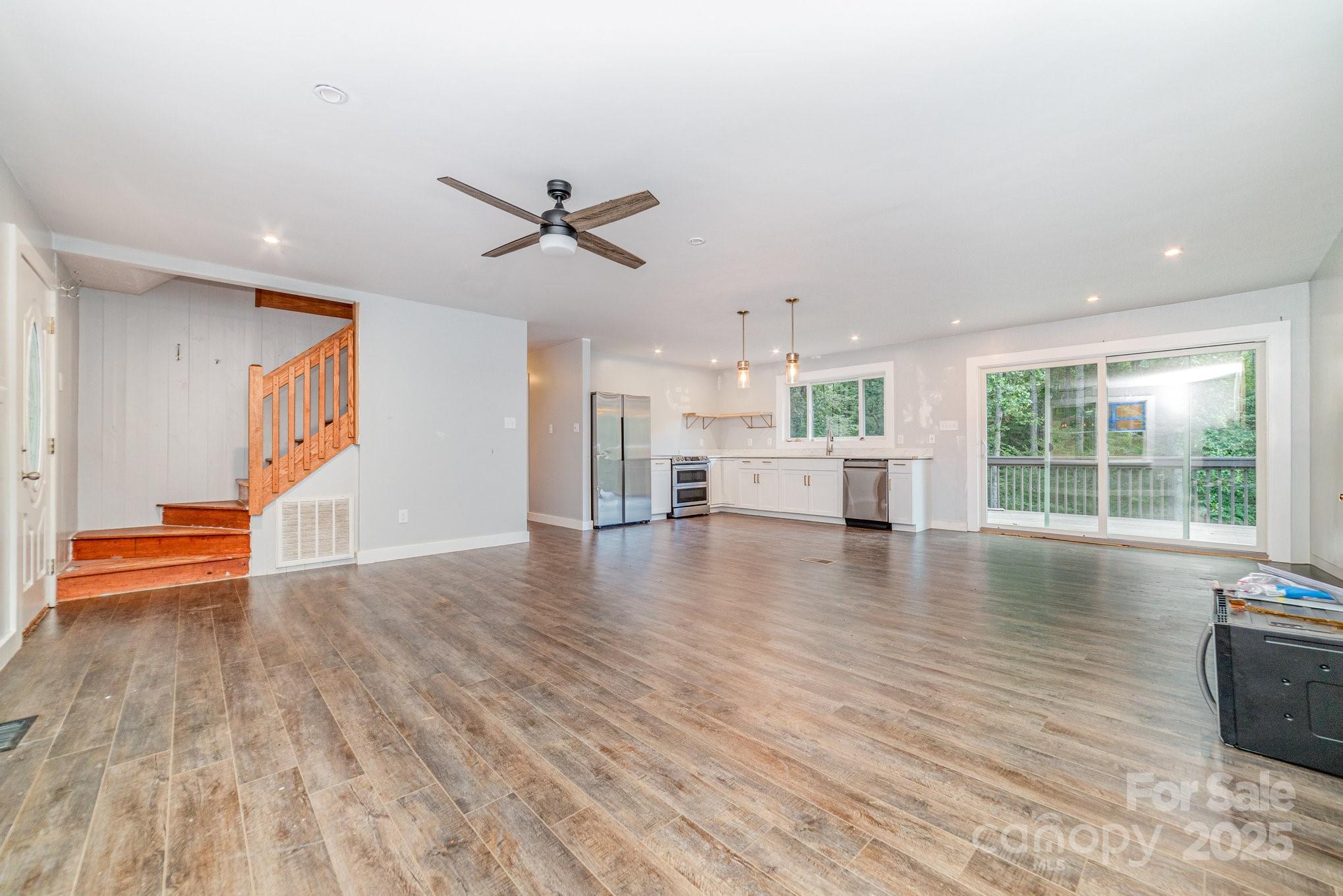 1490 Edisons Bright Way