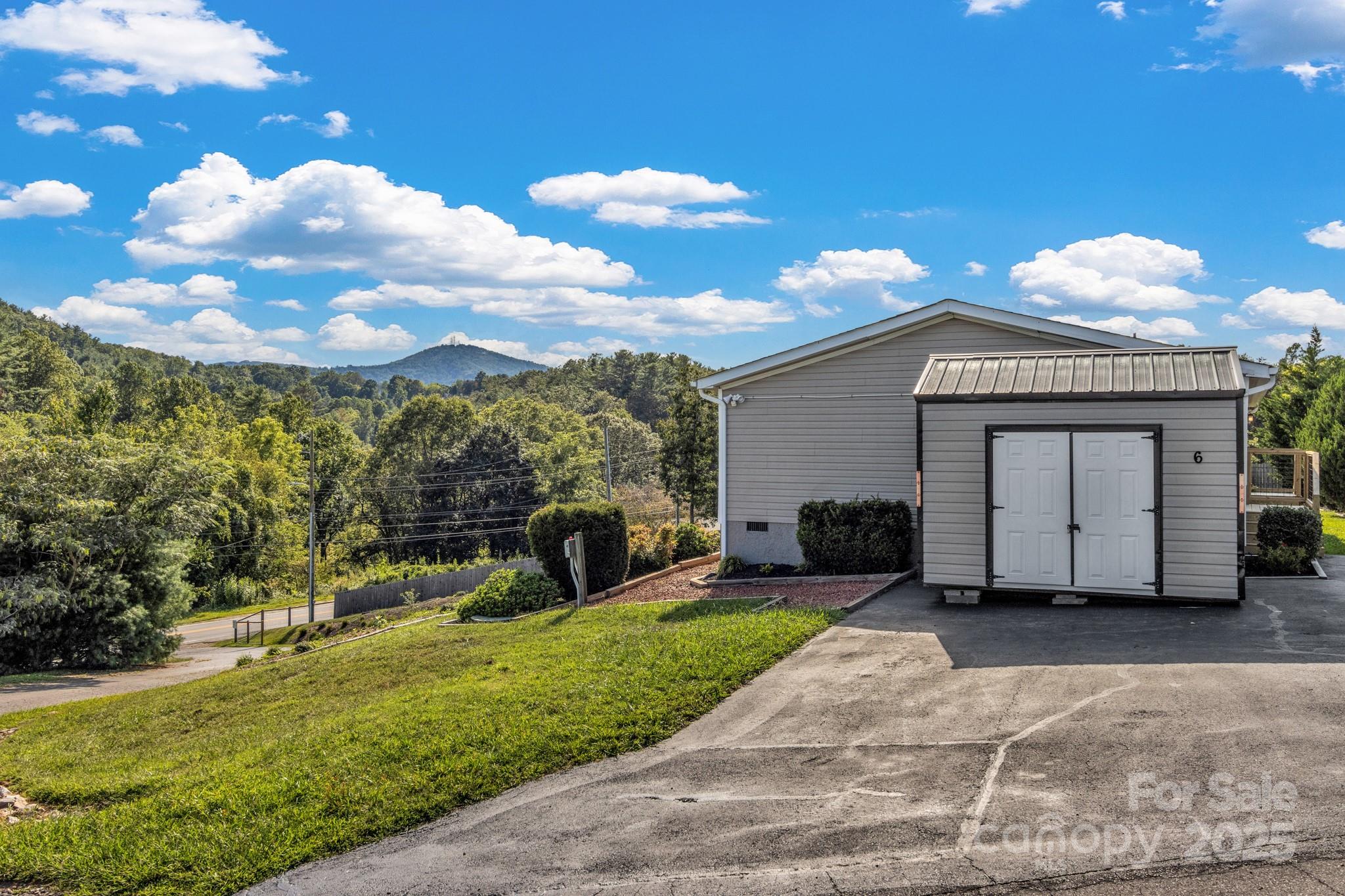 6 Sahalee Drive