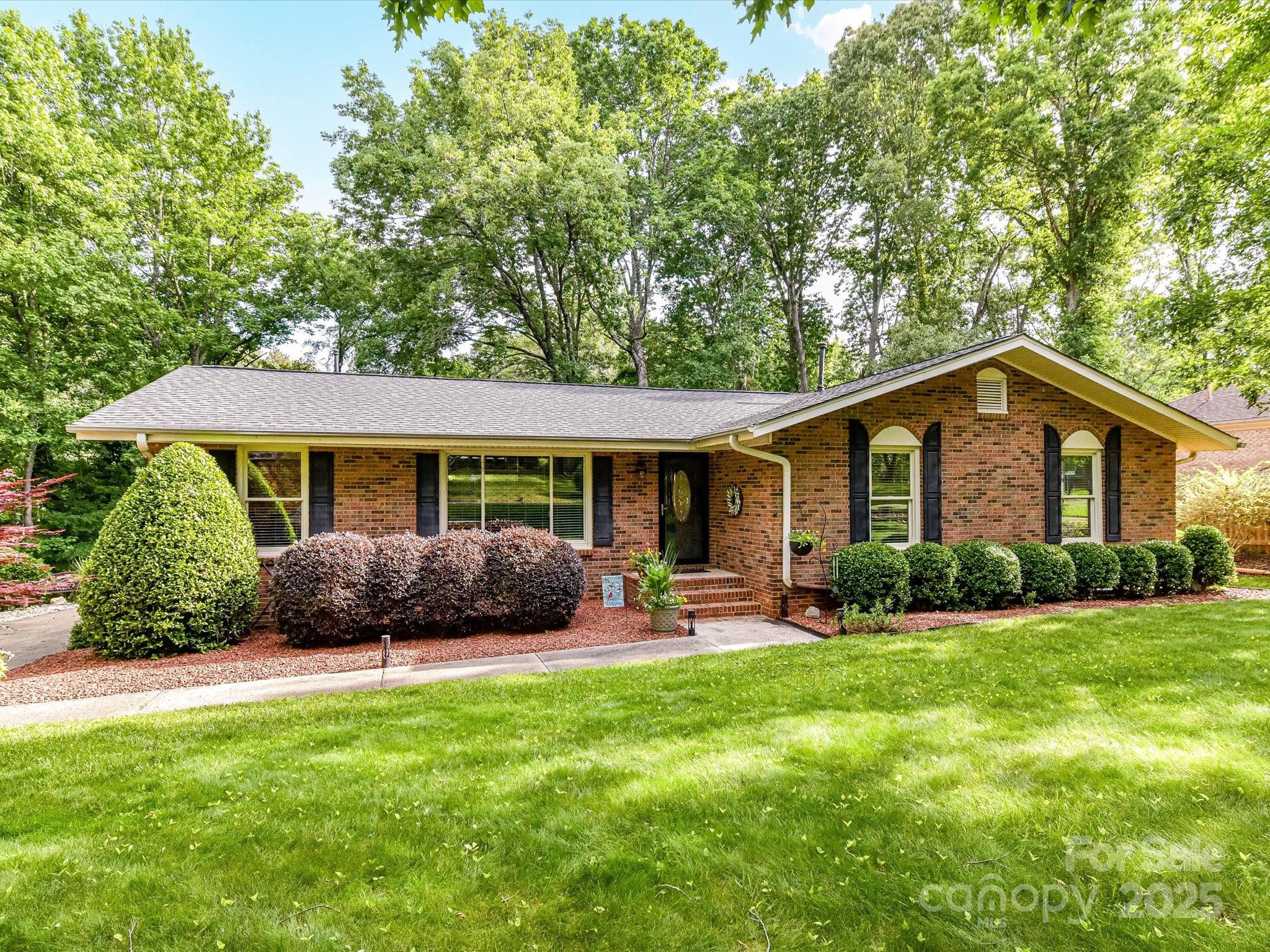 13617 Lake Bluff Drive