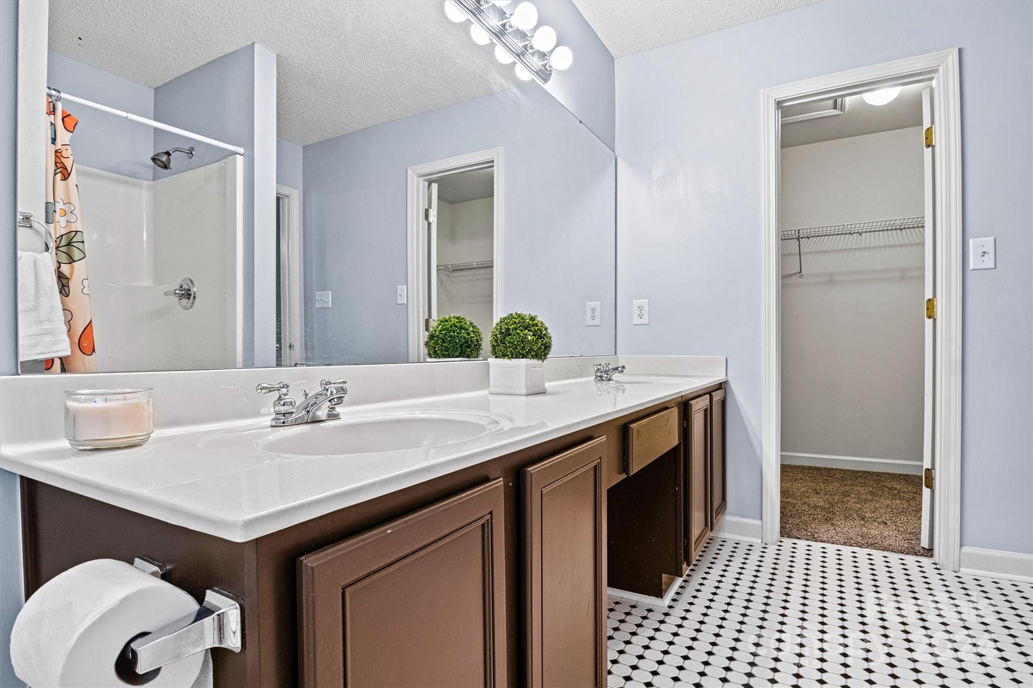 Lineberger Place - Residential