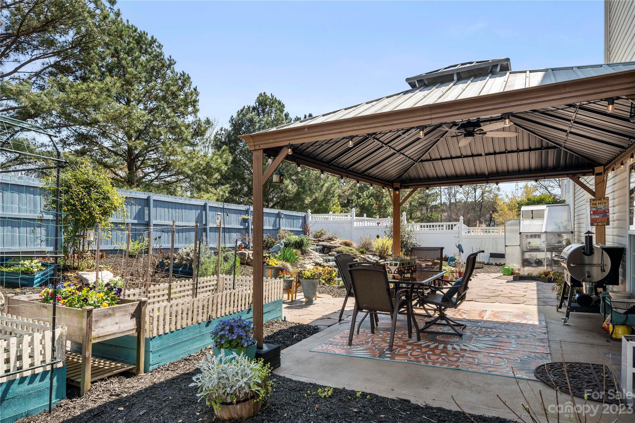 Chadwyck At Regent Park - Residential