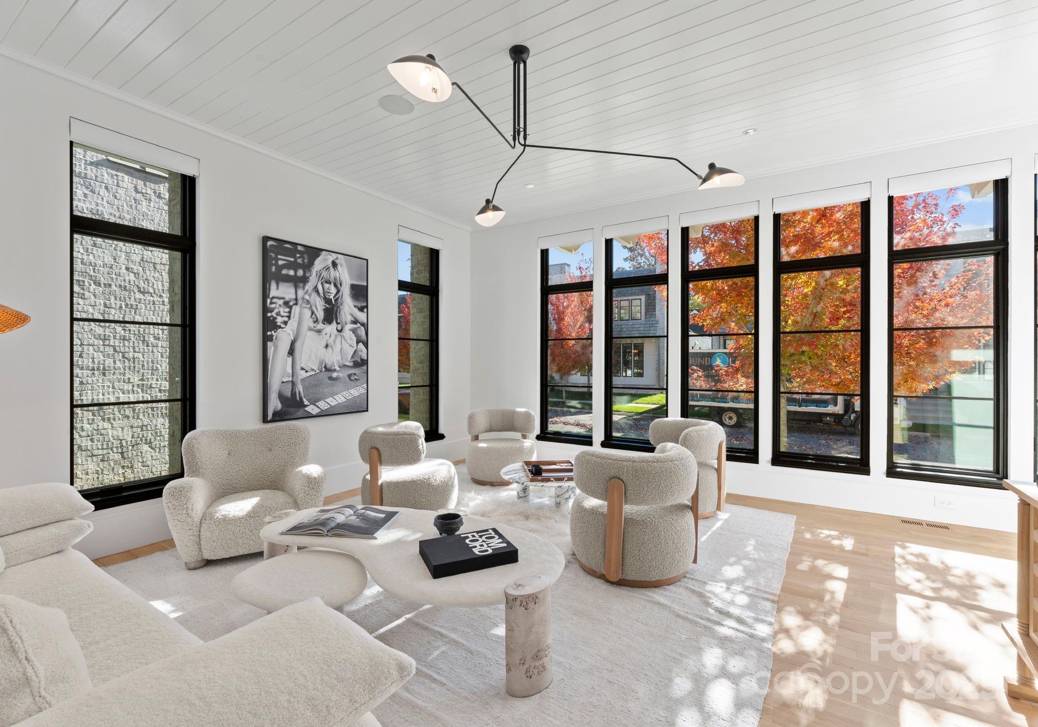 Kenwood Sharon Lane - Residential