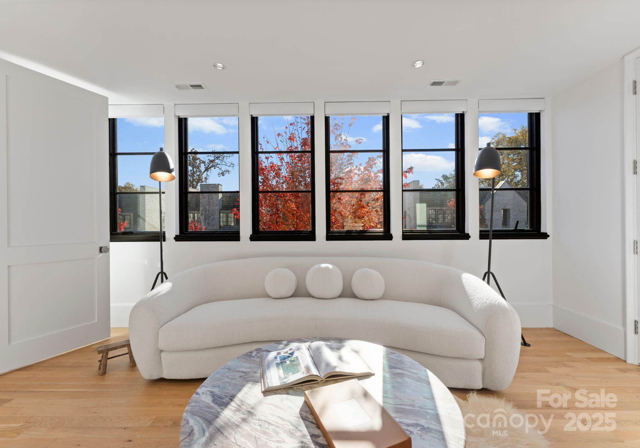 Kenwood Sharon Lane - Residential