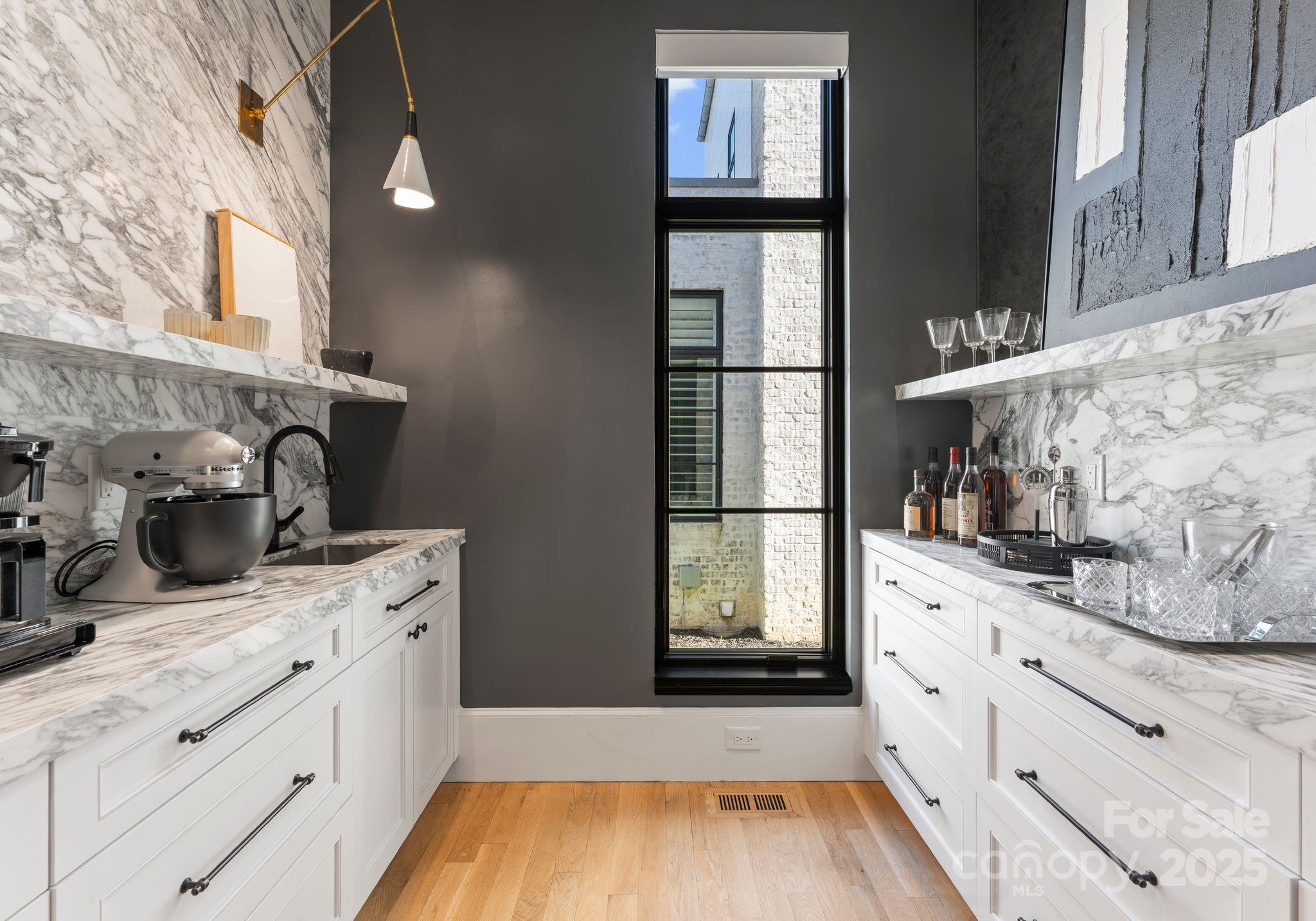 Kenwood Sharon Lane - Residential