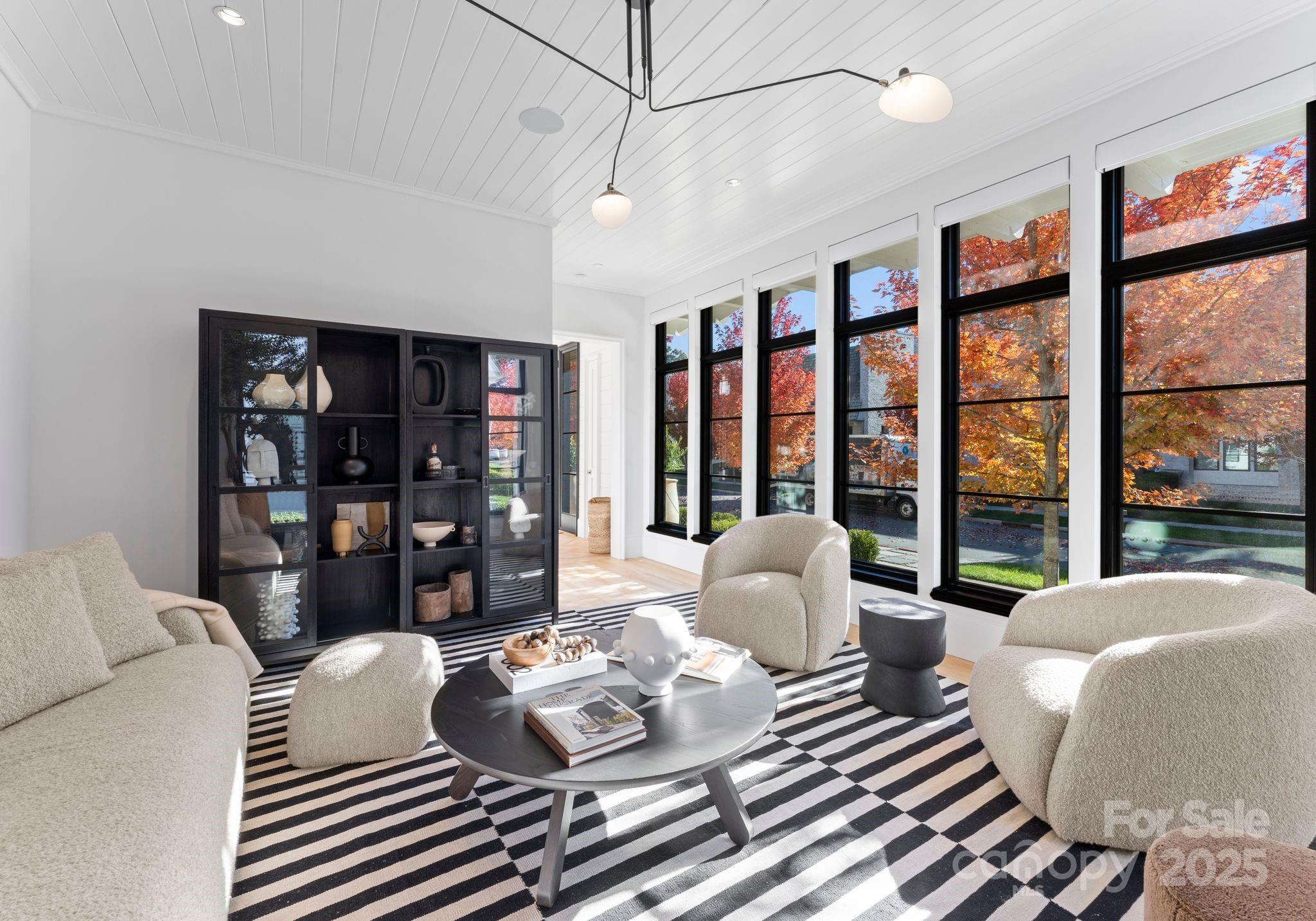 Kenwood Sharon Lane - Residential