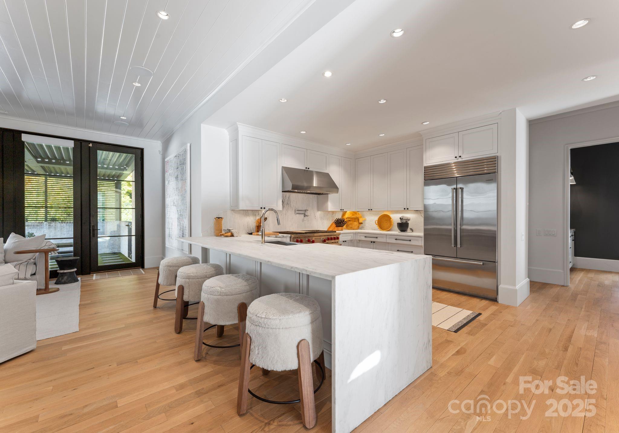 Kenwood Sharon Lane - Residential