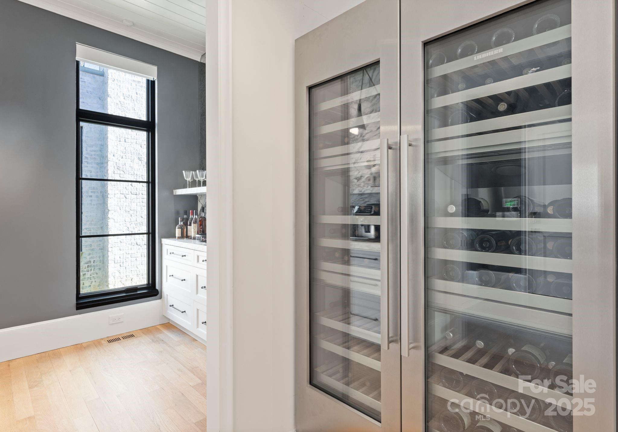 Kenwood Sharon Lane - Residential