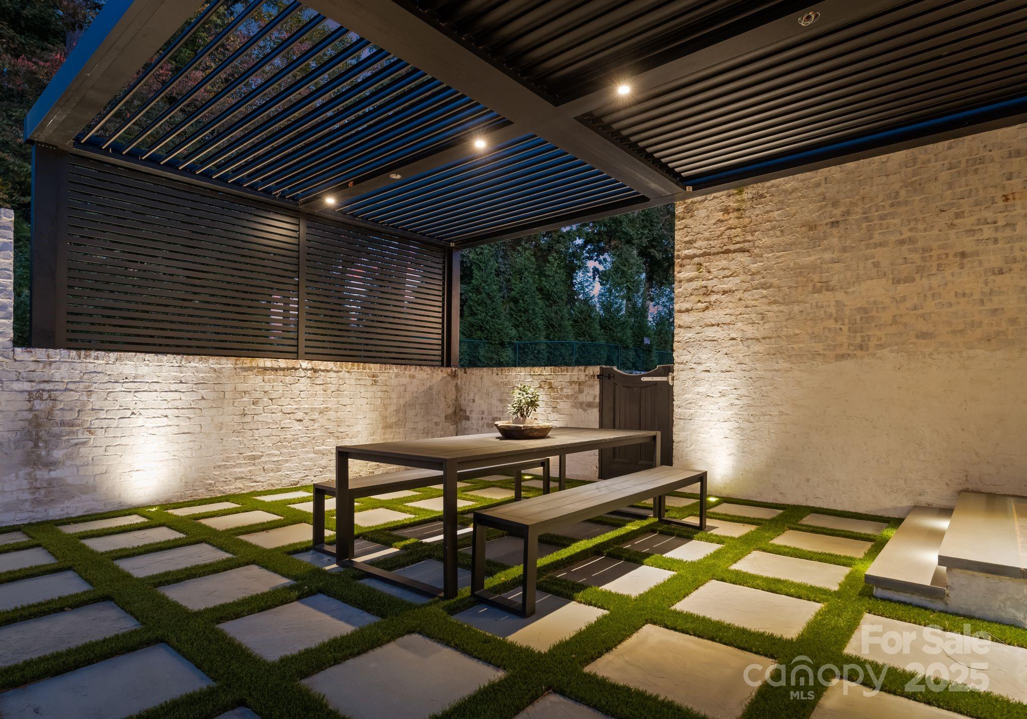 Kenwood Sharon Lane - Residential