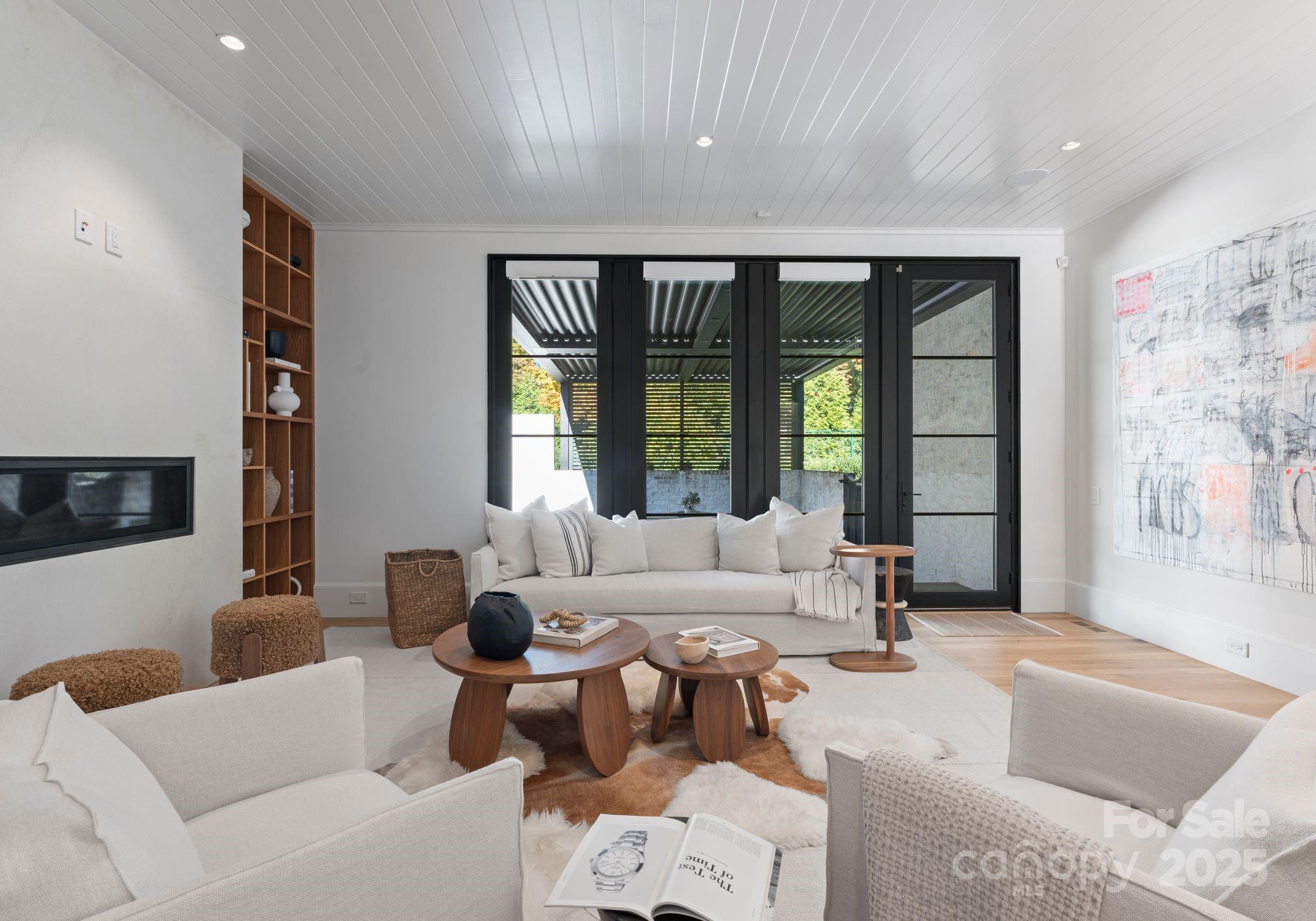 Kenwood Sharon Lane - Residential