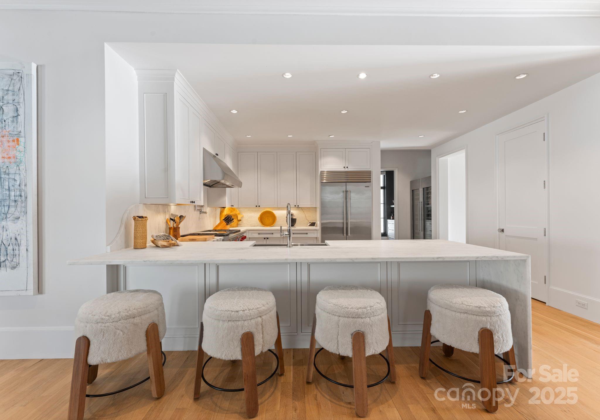 Kenwood Sharon Lane - Residential