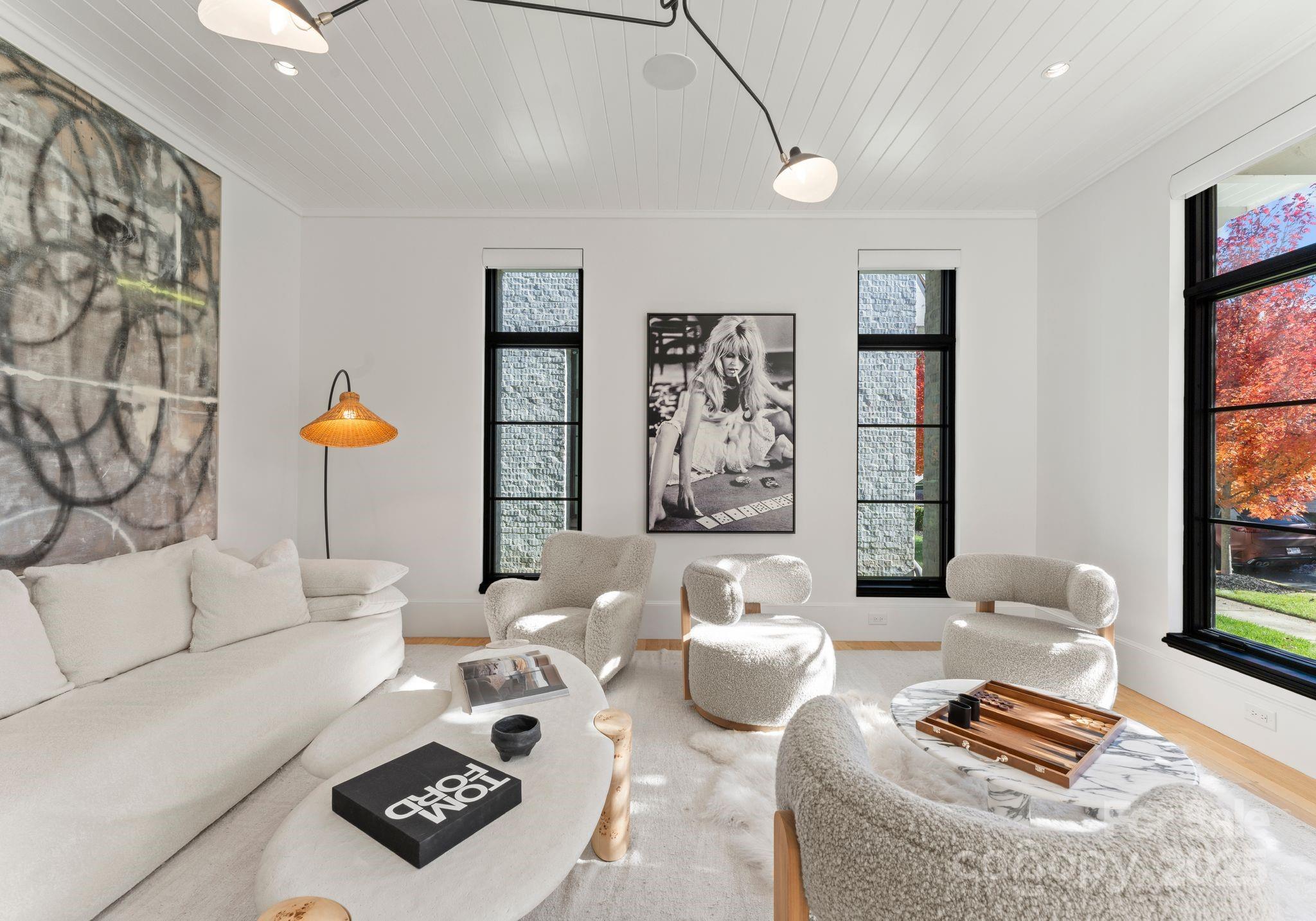 Kenwood Sharon Lane - Residential