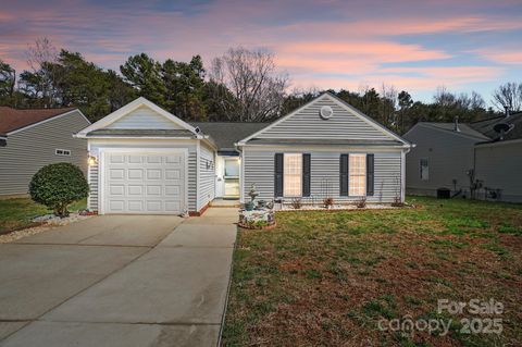 Photo of 7918 Travers Run Drive, Charlotte, NC 28215 (MLS # 4231630)