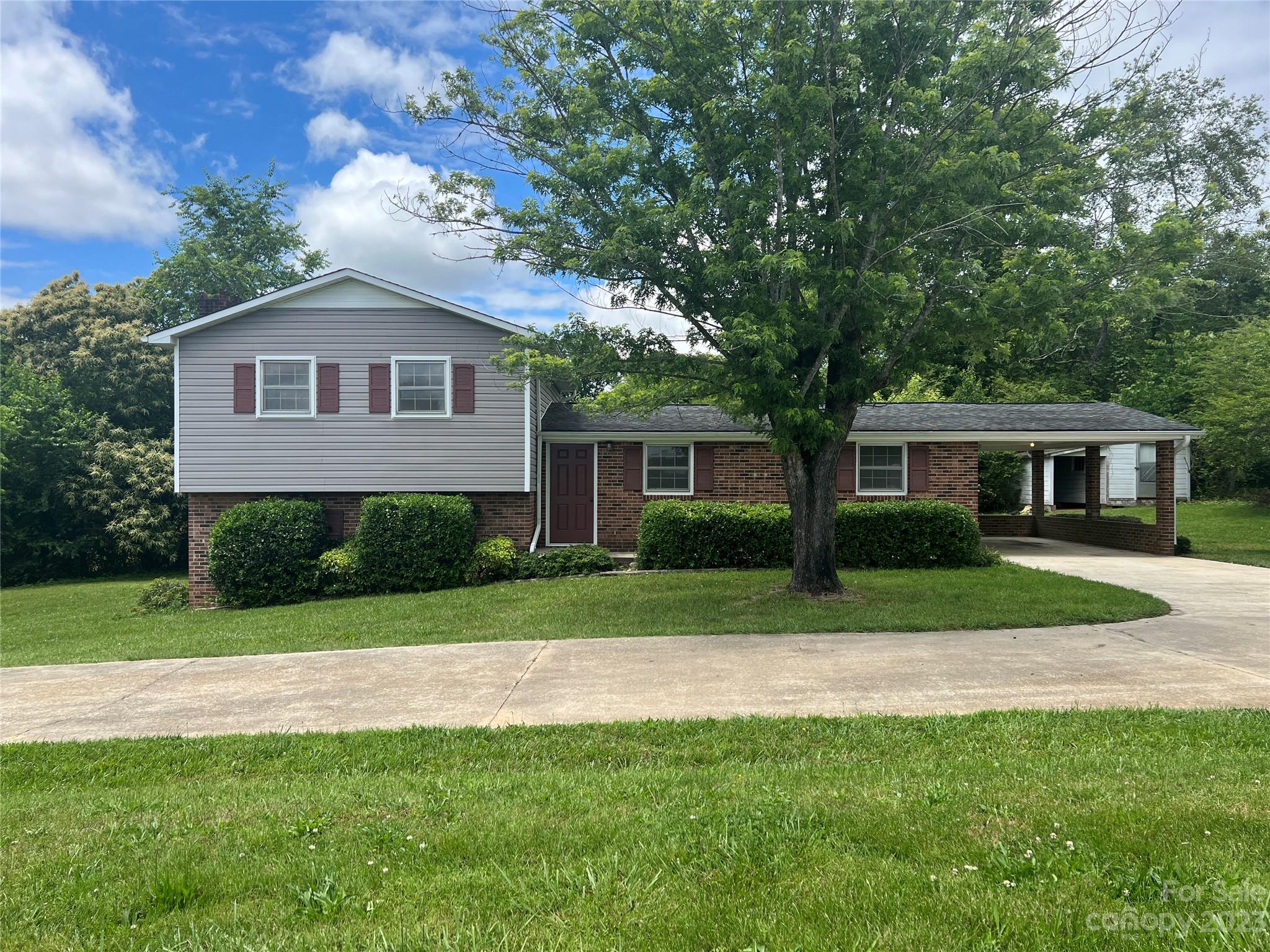 Photo 1 of 26 — 3090 Clarks Chapel Road, Lenoir, NC 28645
